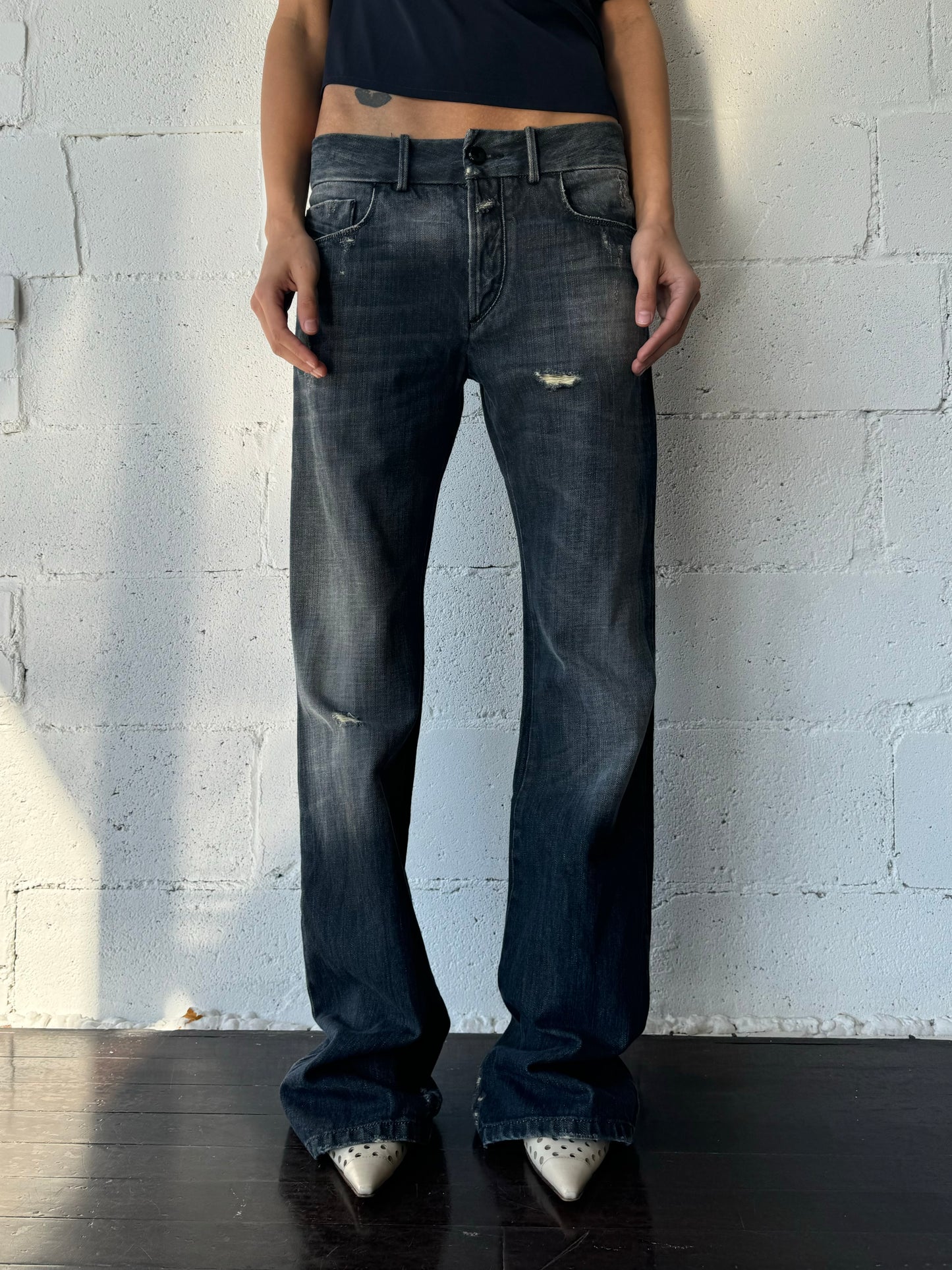 low rise flare jeans / small