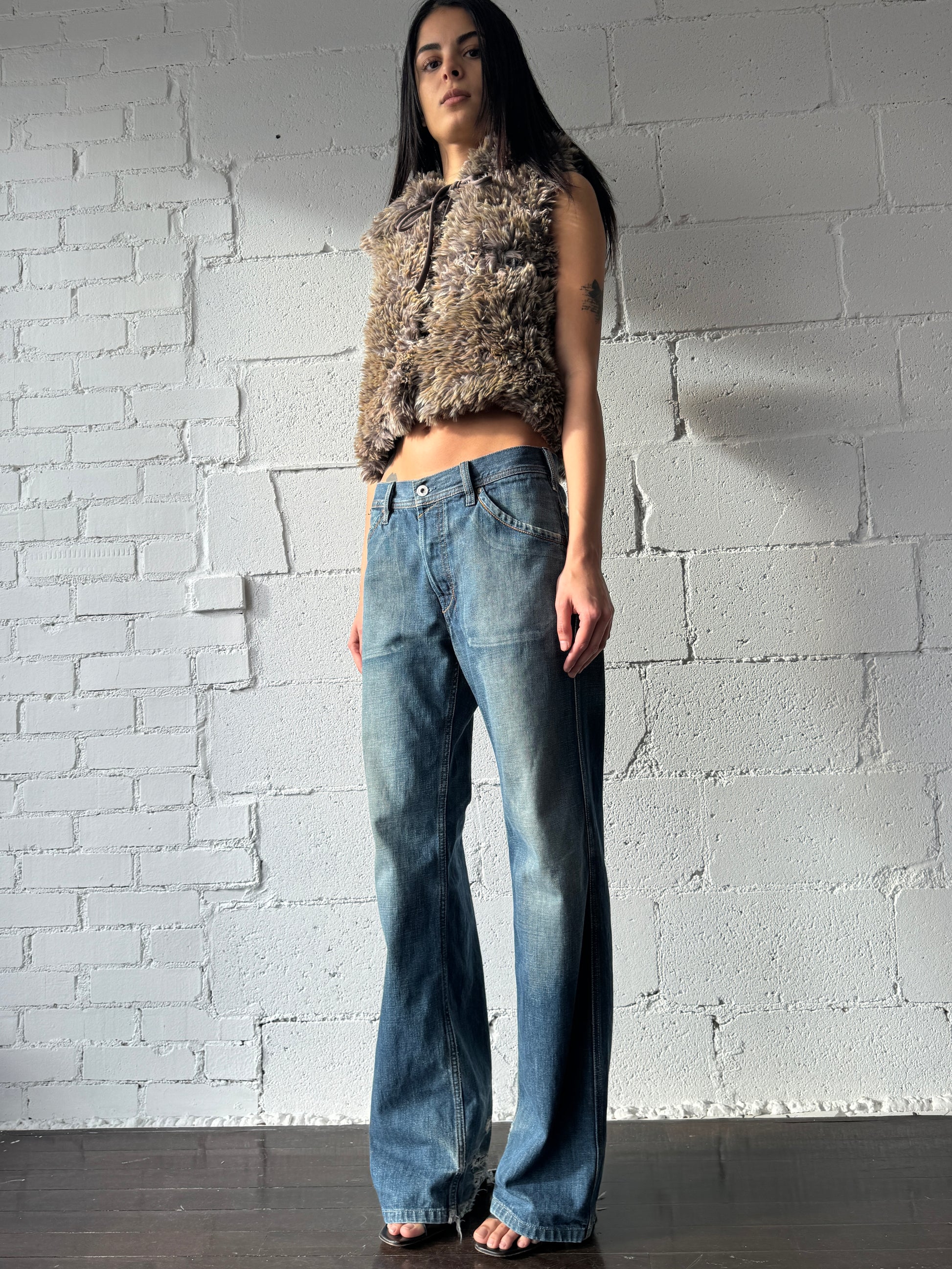 baggy d pocket ripped hems L