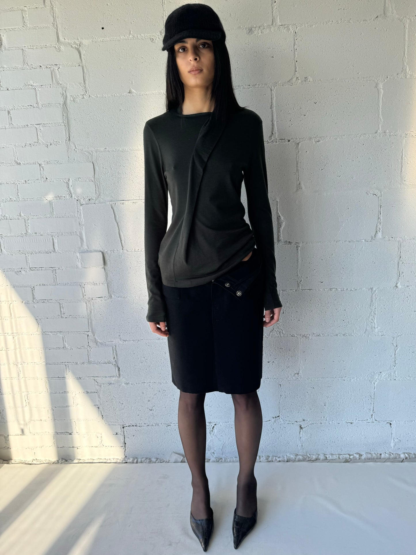 knit asymmetric long sleeve / dark green