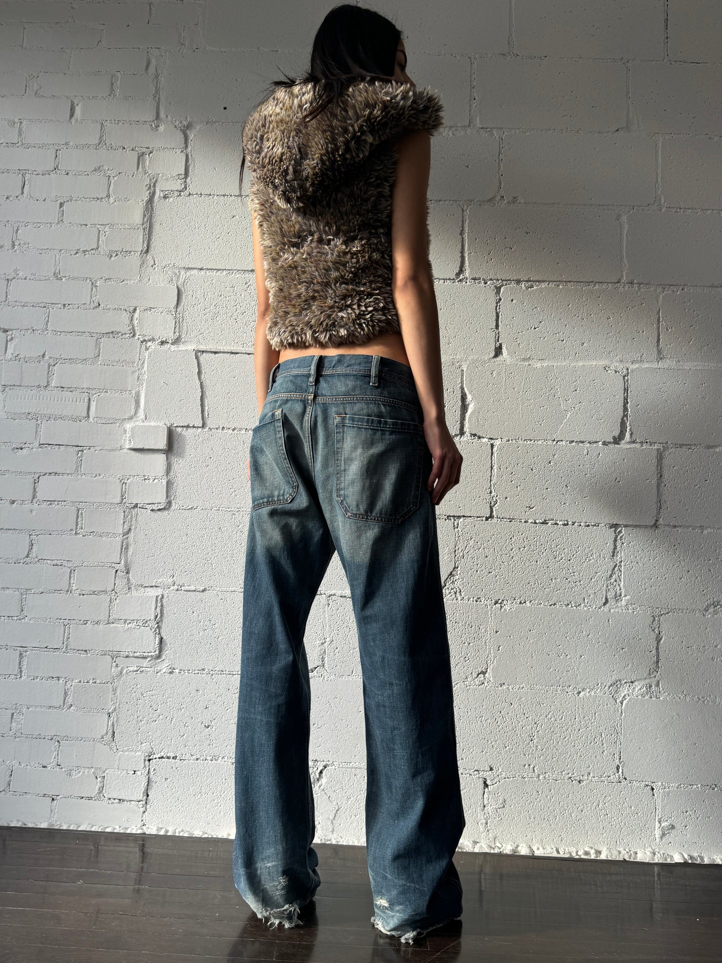 baggy d pocket ripped hems L