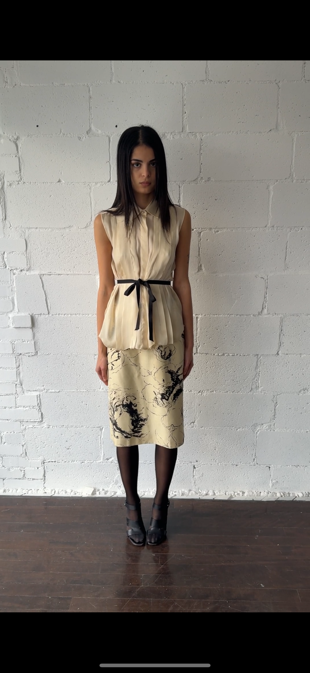 silk ribbon sleeveless pleated top / cream 2007