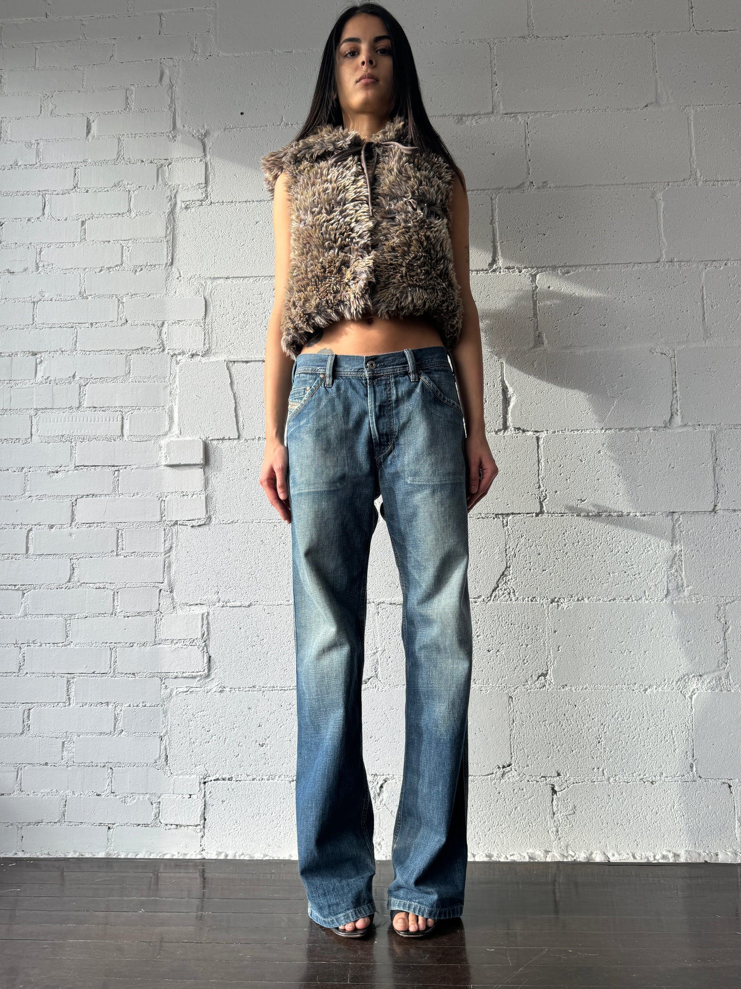 baggy d pocket ripped hems L