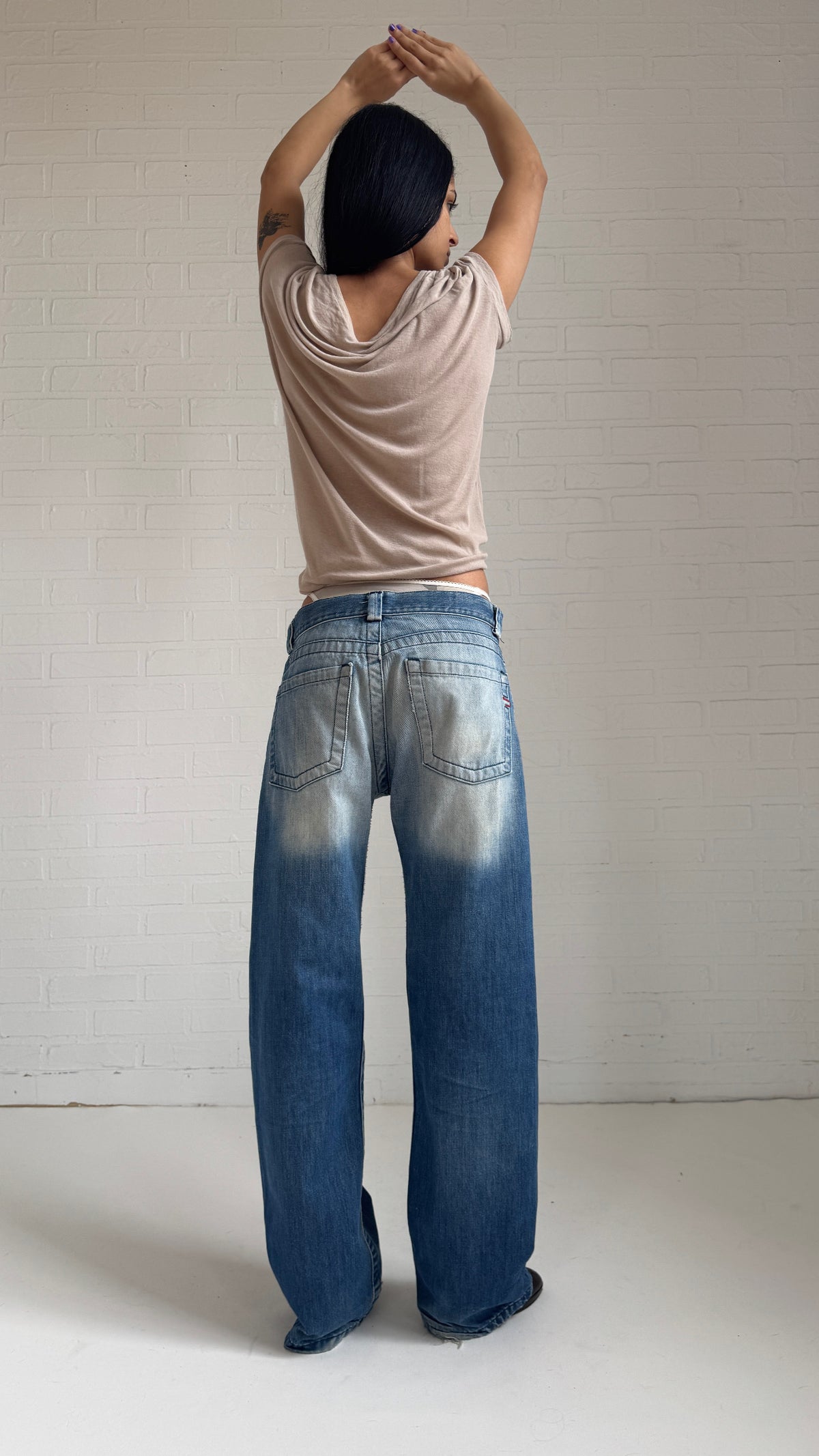 Distressed Relaxed Jeans