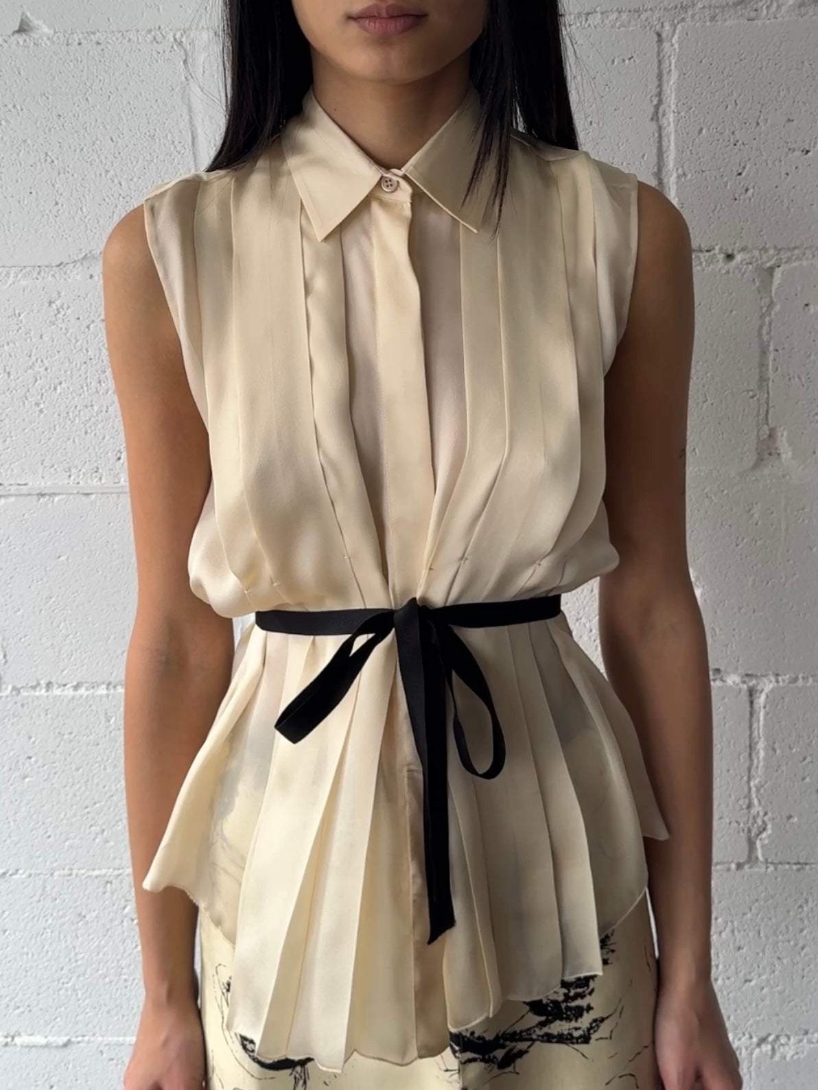 silk ribbon sleeveless pleated top / cream 2007