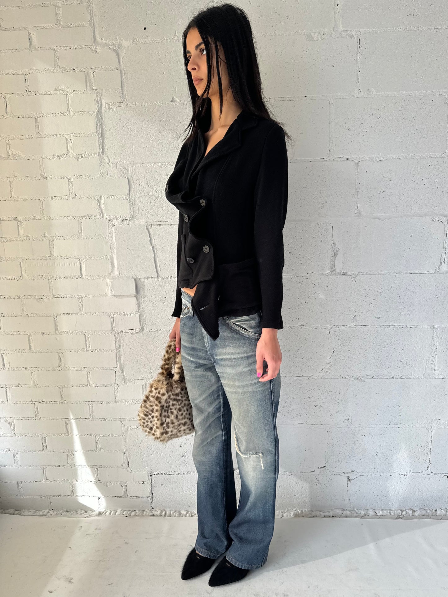 distressed d pocket jeans w rips