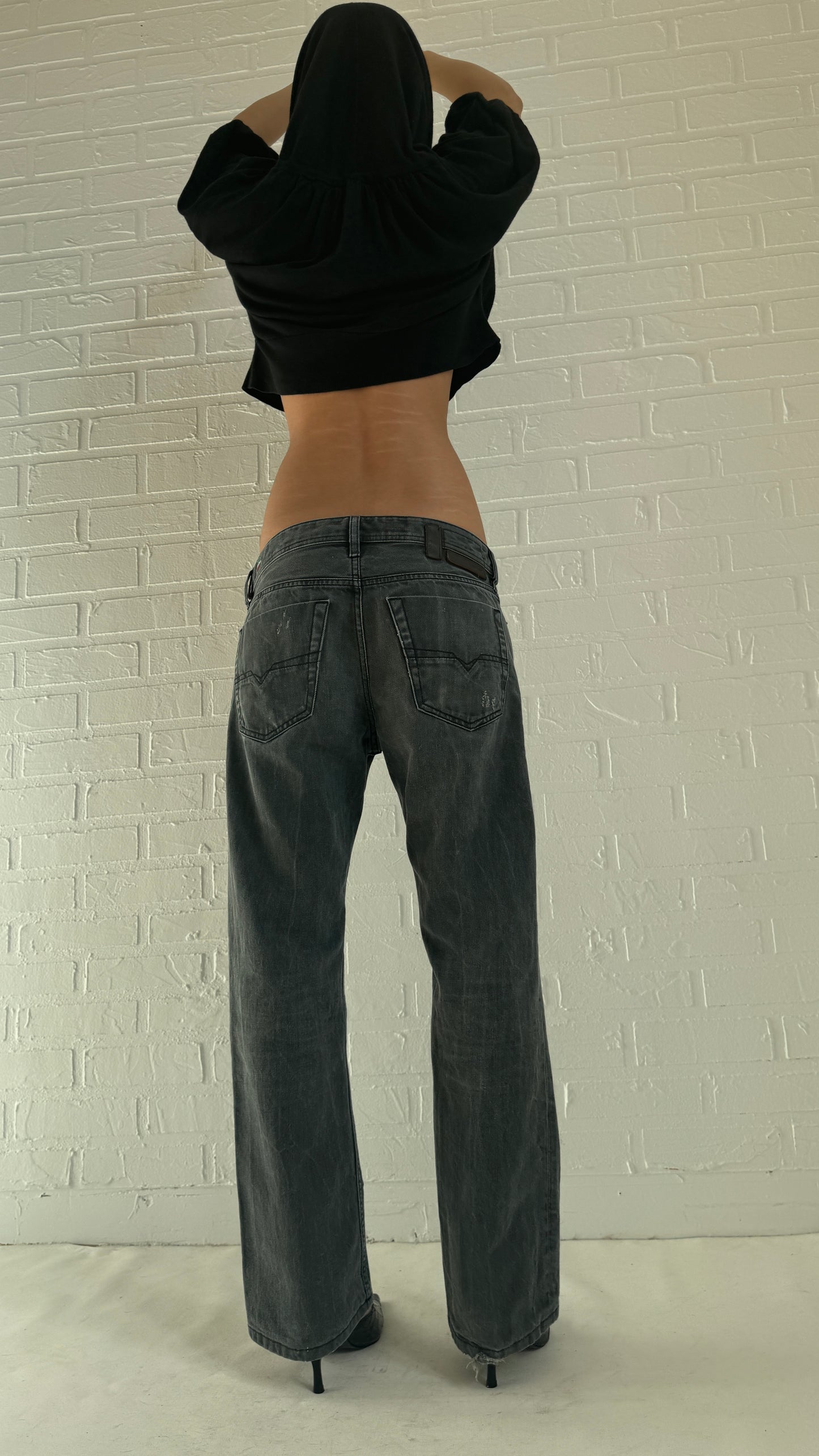 black distressed small