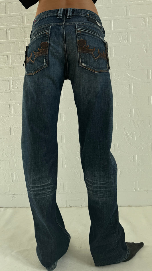 embroidered pocket small