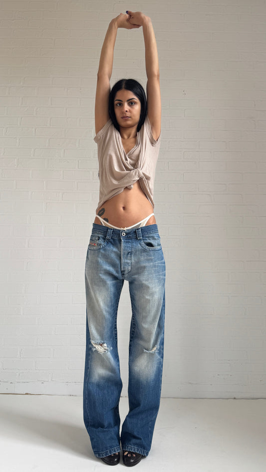 Distressed Relaxed Jeans