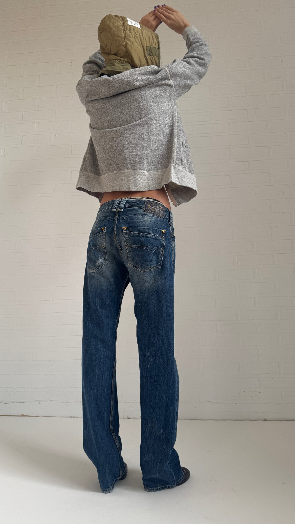 Distressed Dark Wash Straight Leg Jeans