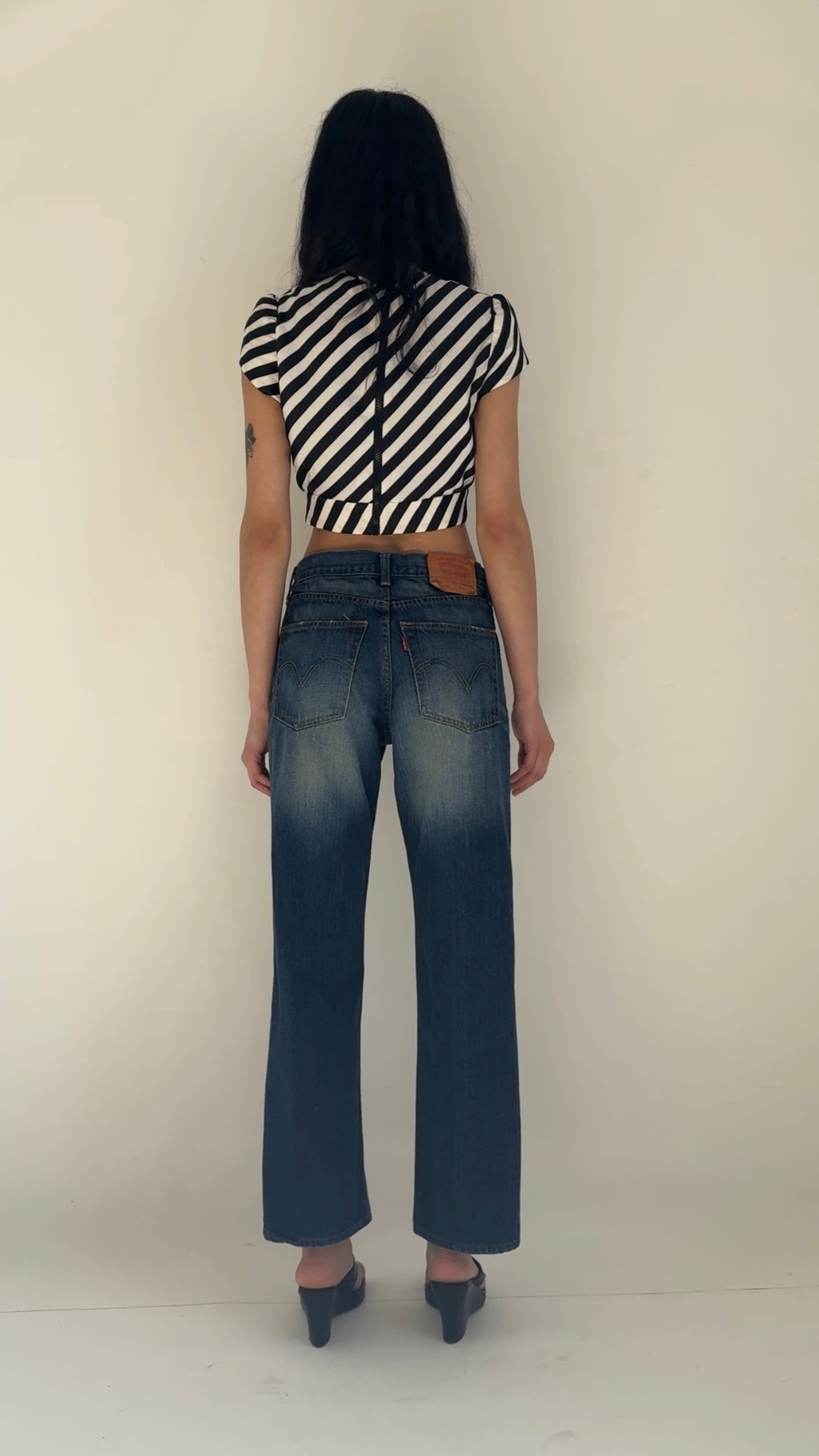straight short small