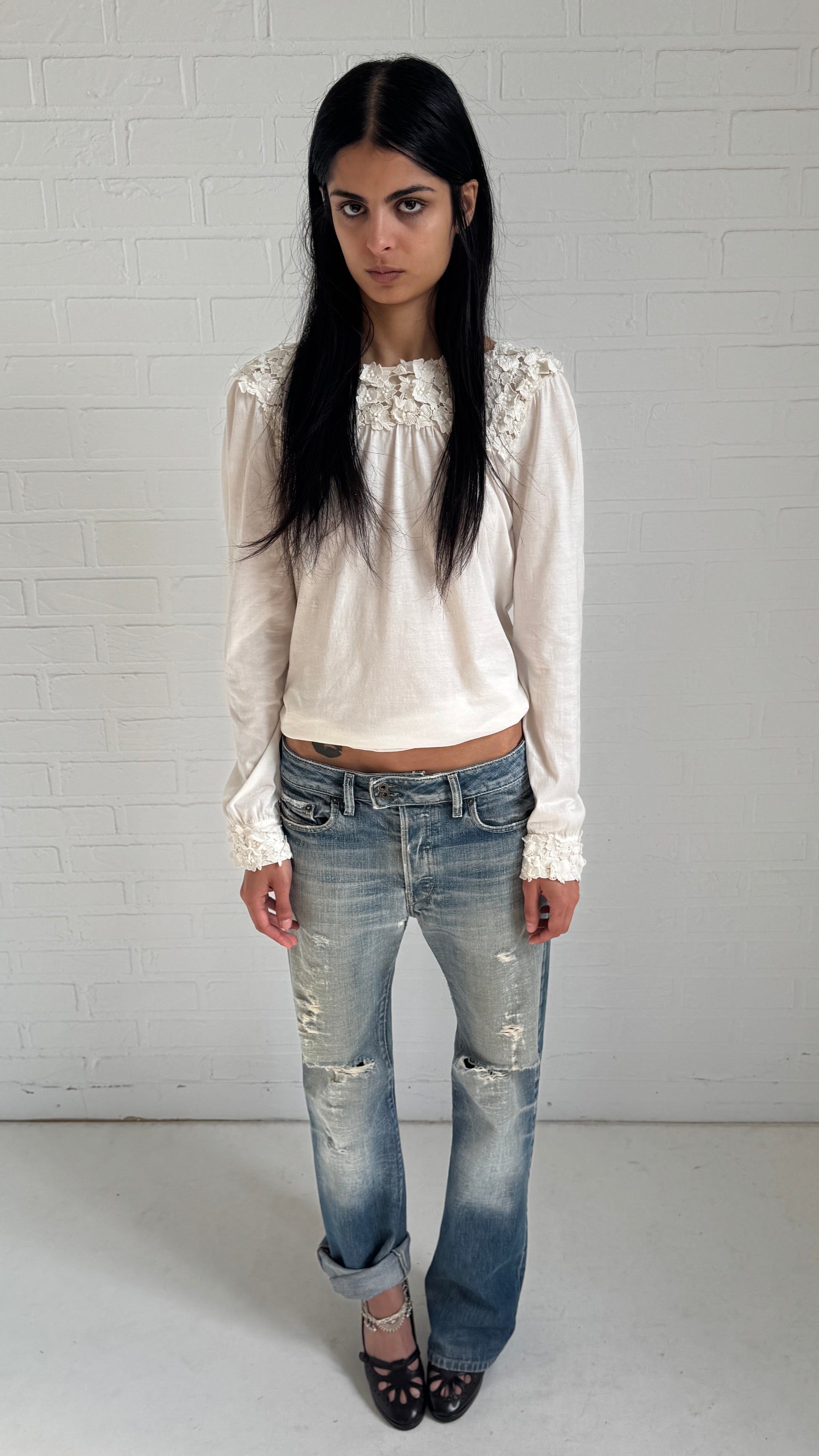 Distressed Straight Leg Jeans