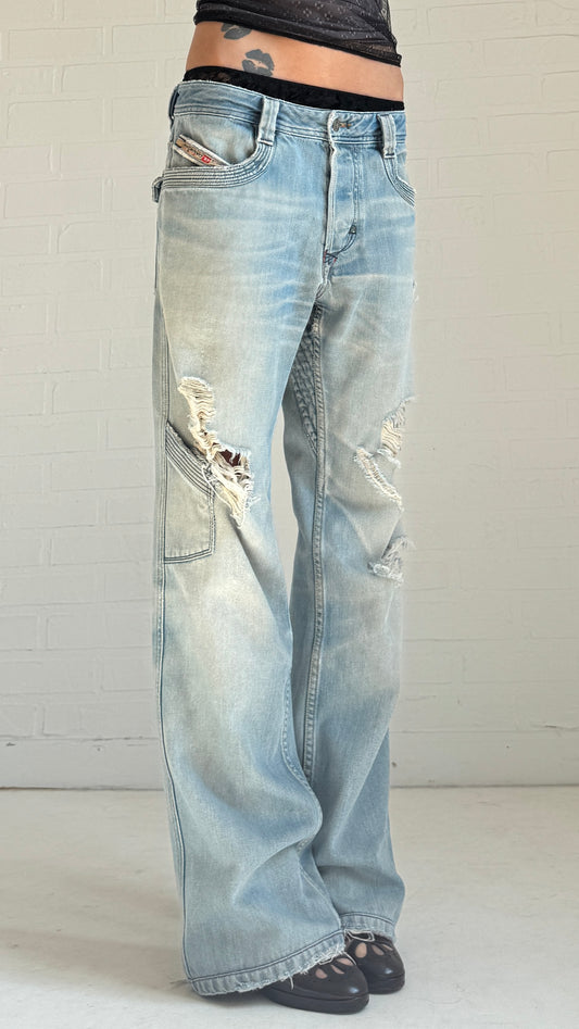 Distressed Relaxed Jeans