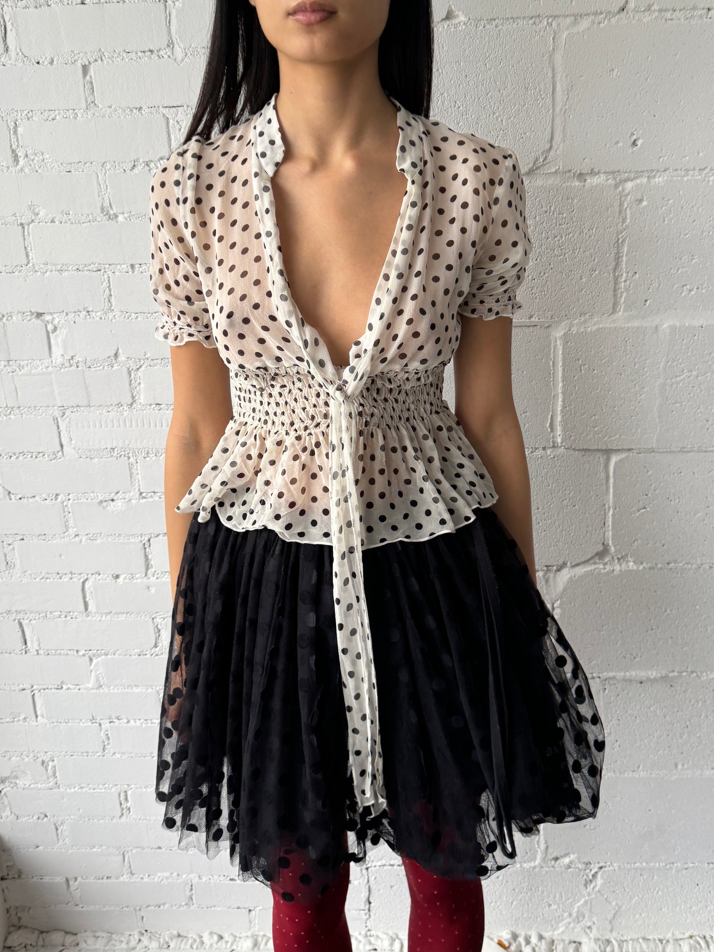 silk tie dot top / white