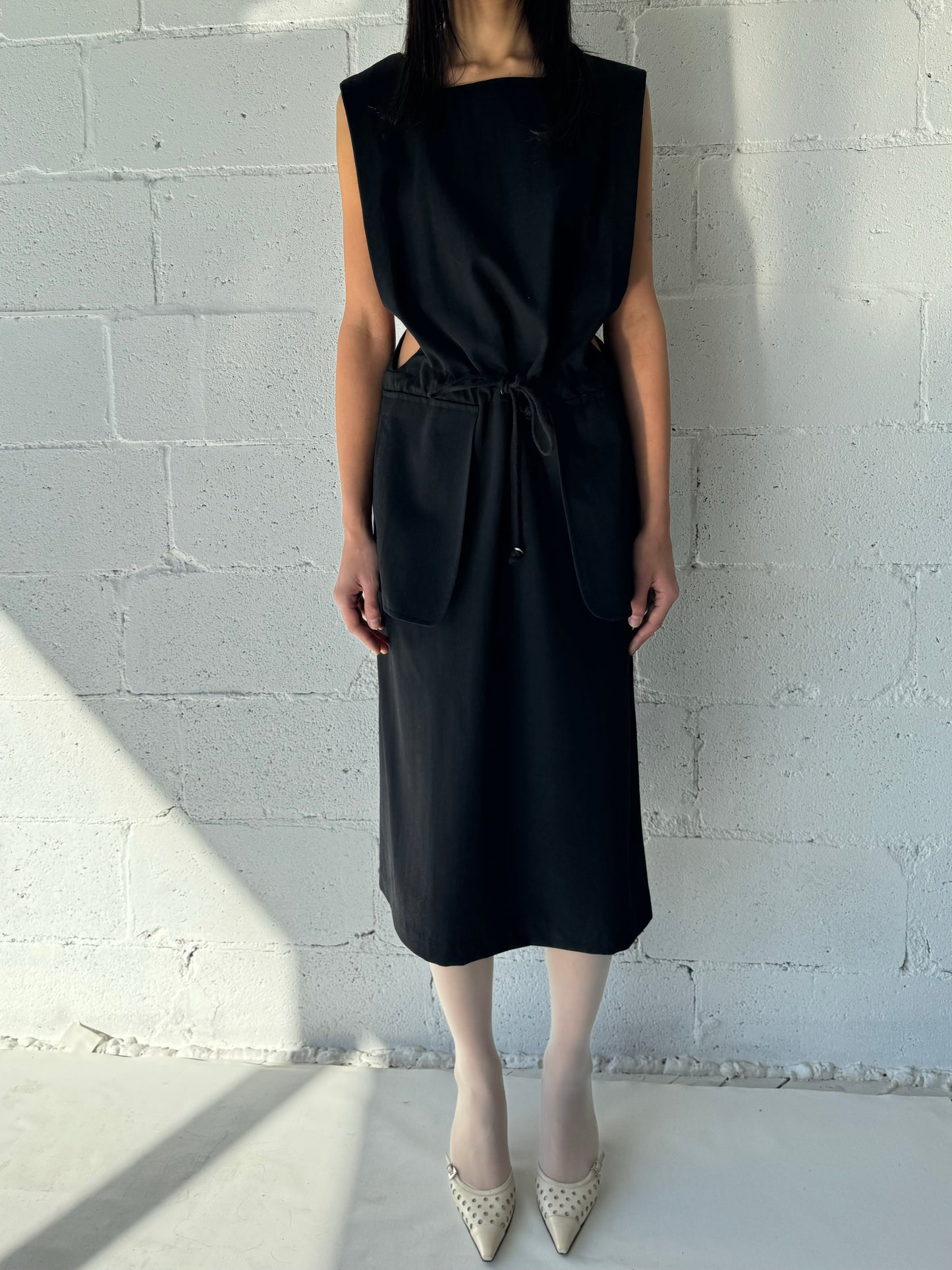 wool apron dress / black