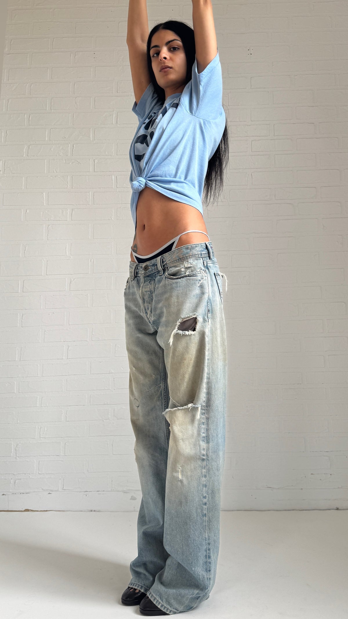 Distressed Relaxed Jeans