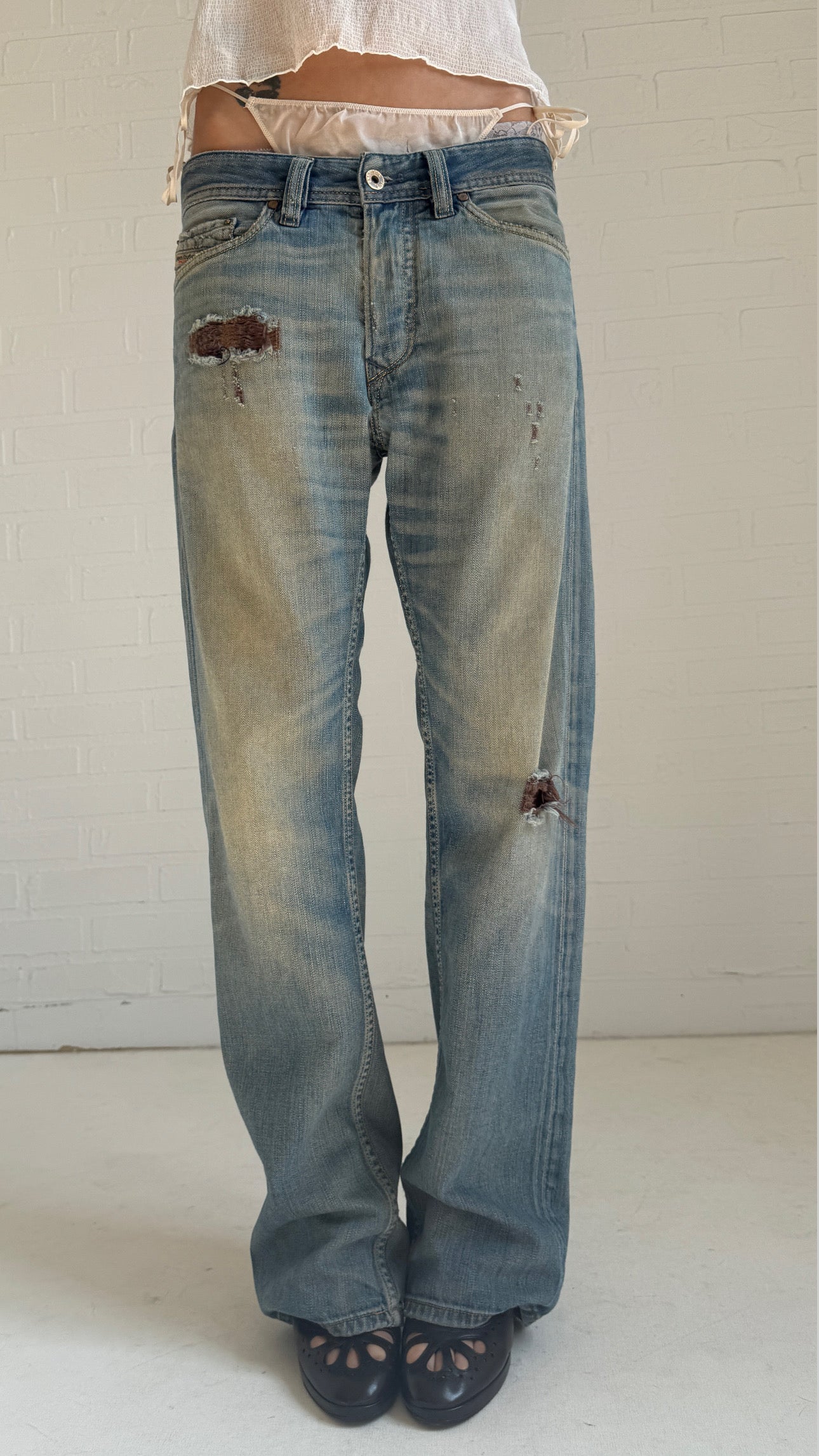 Distressed Relaxed Jeans