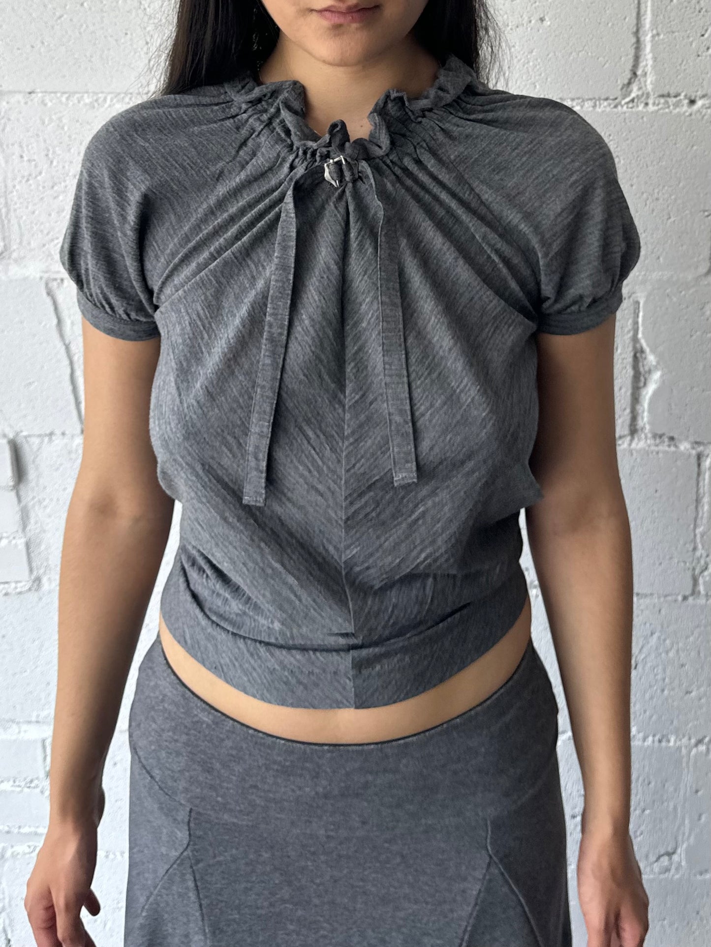 2002 ruched collar top / grey