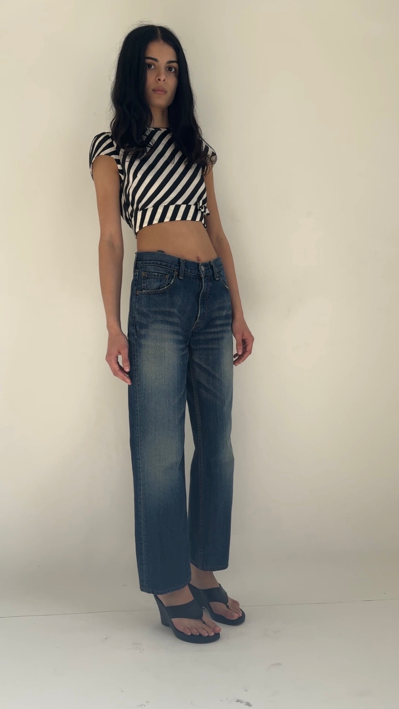 straight short small