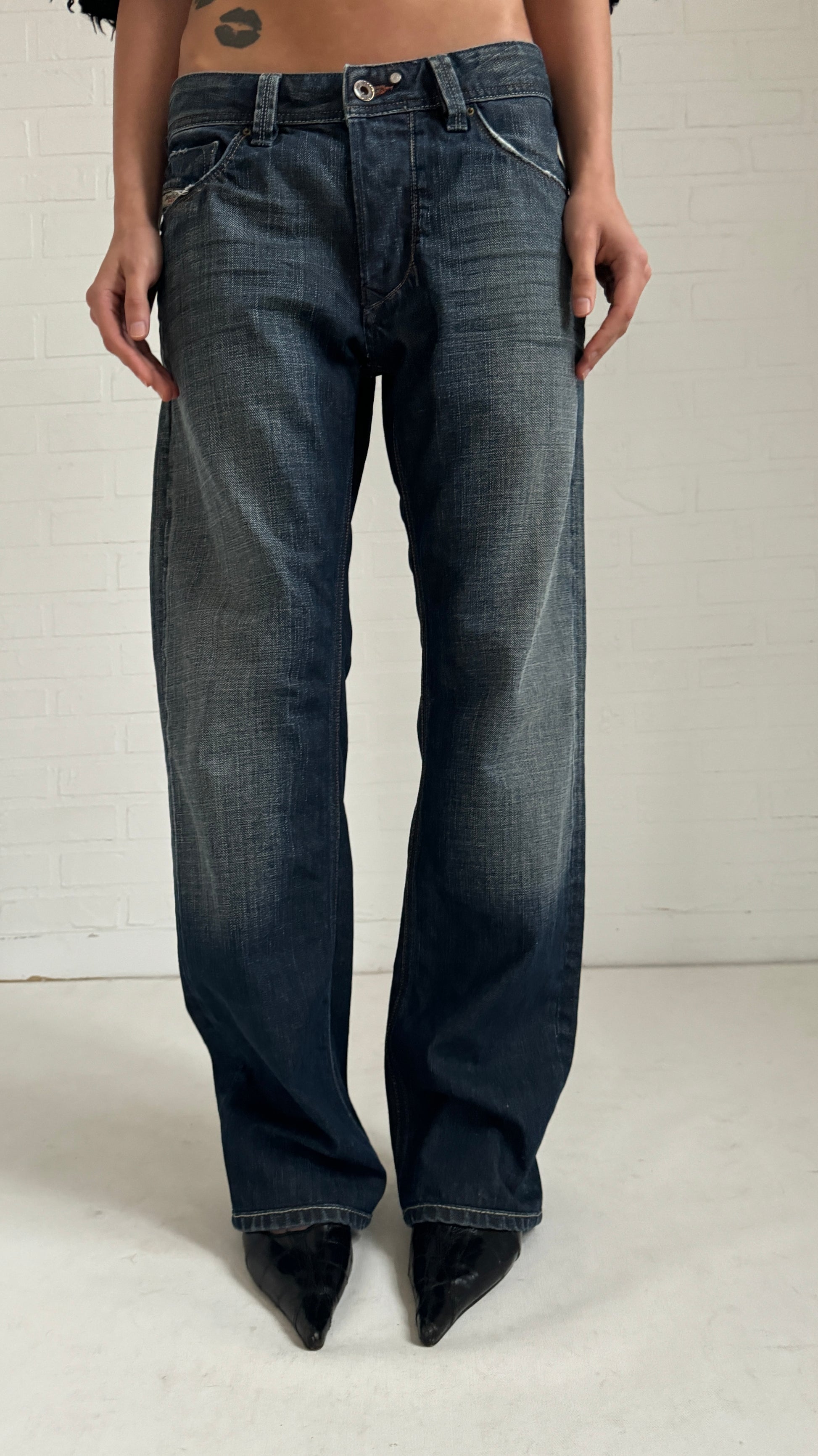 embroidered pocket