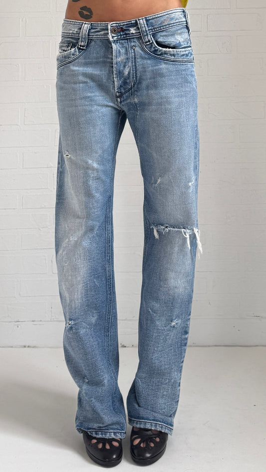Distressed Straight Leg Jeans