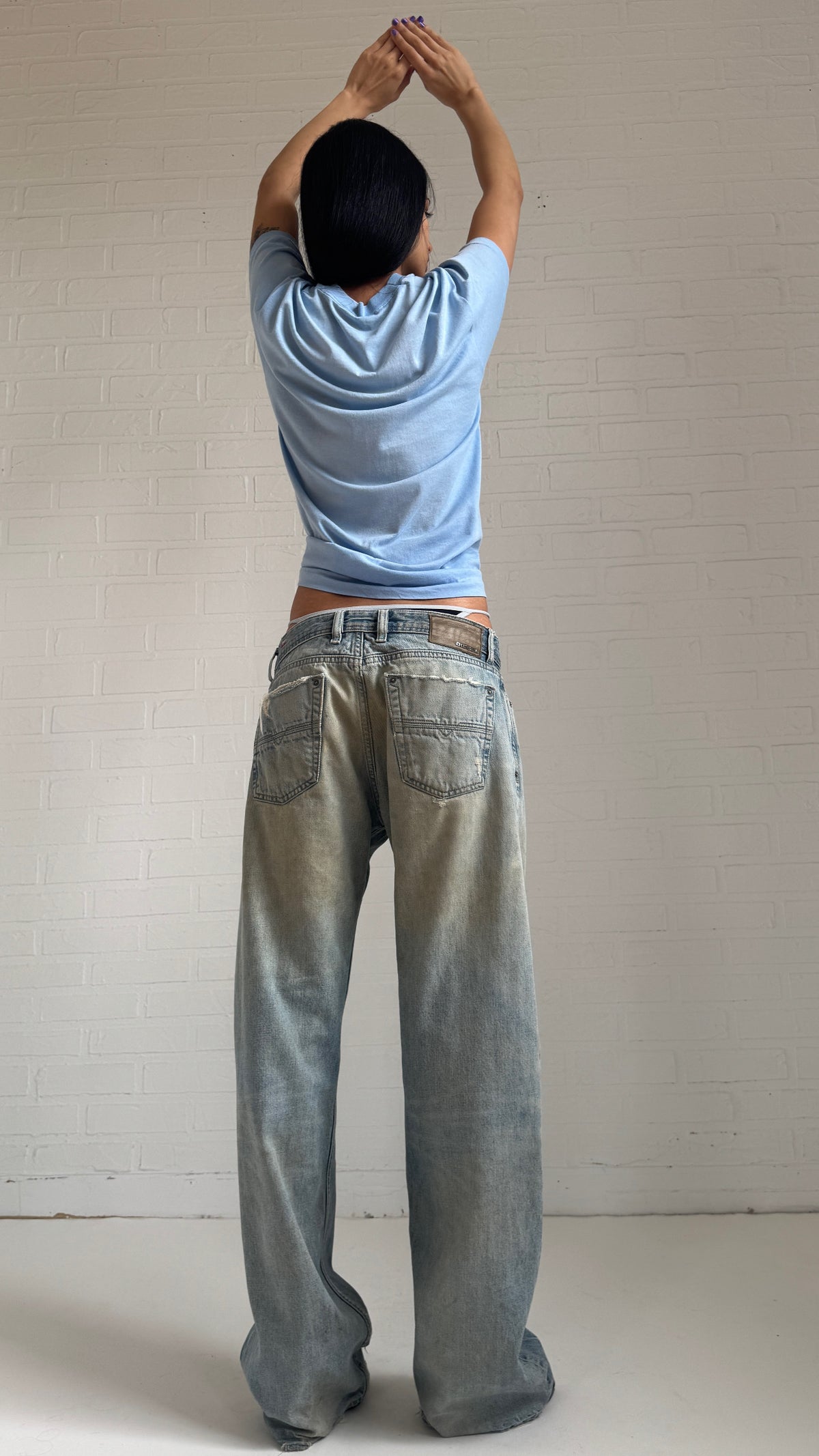 Distressed Relaxed Jeans