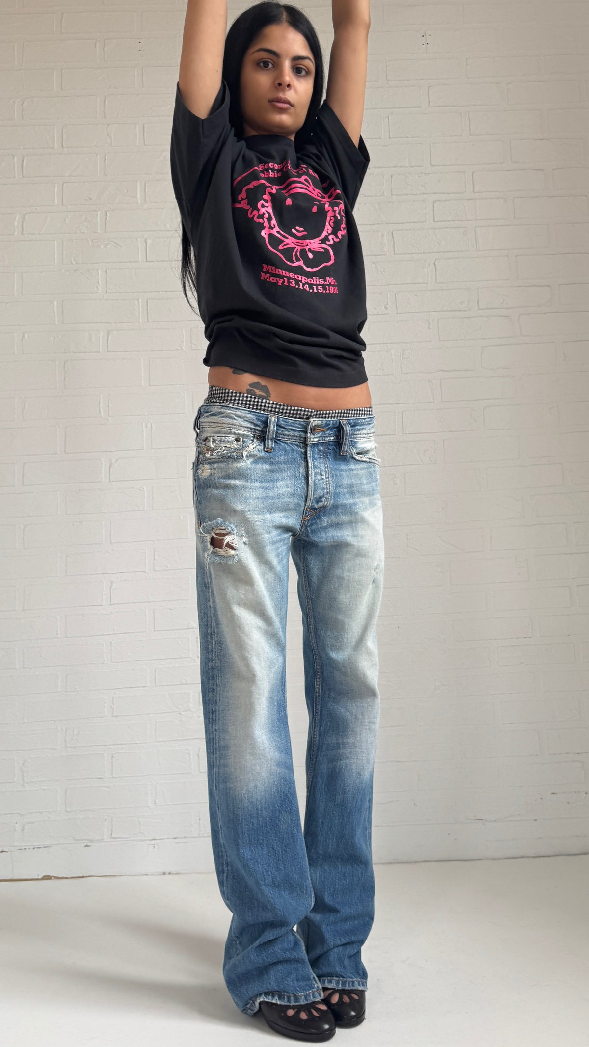 Distressed Relaxed Straight Leg Jeans