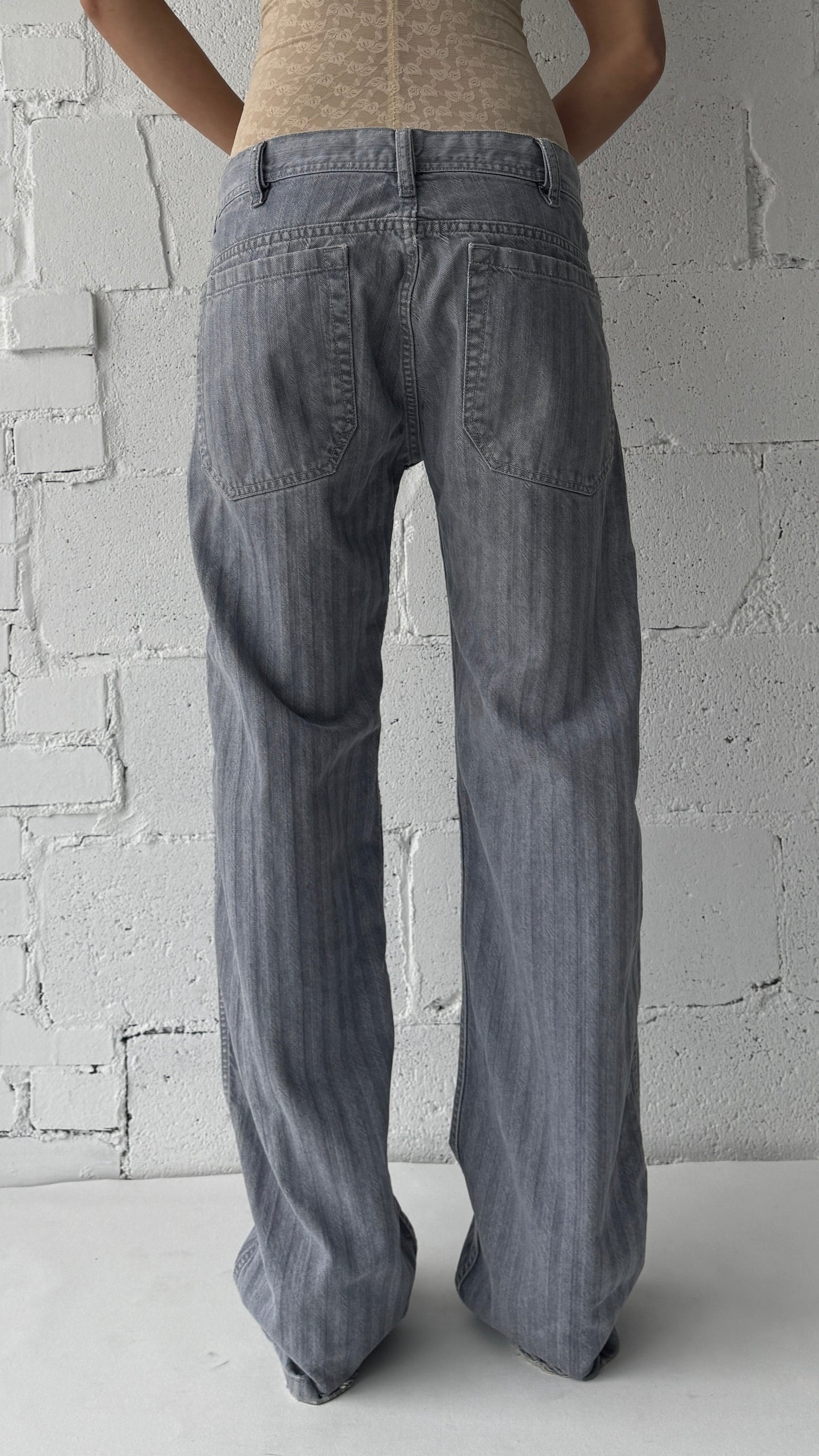 grey striped 32