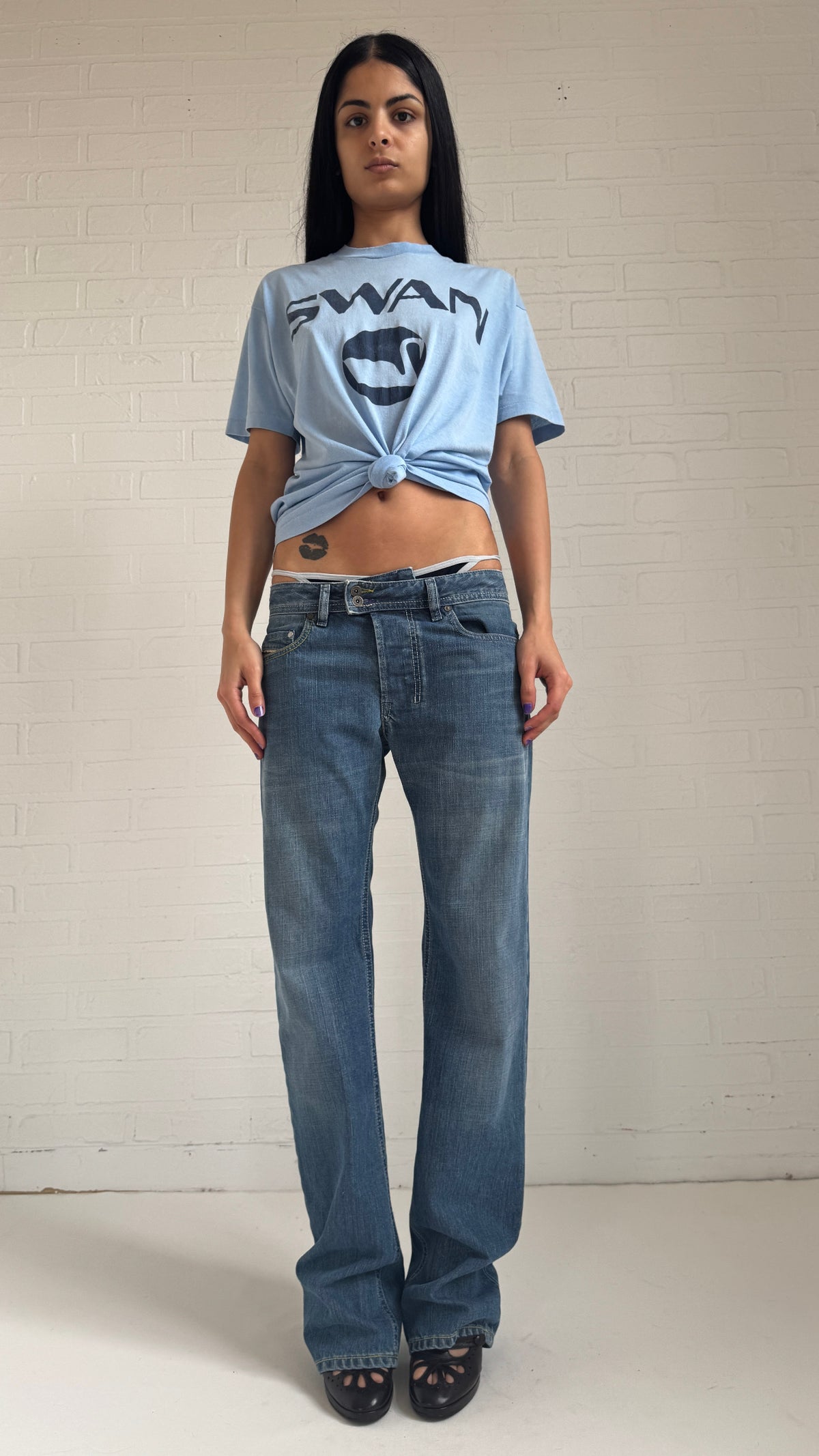 Embroidered Pocket Straight Leg Jeans