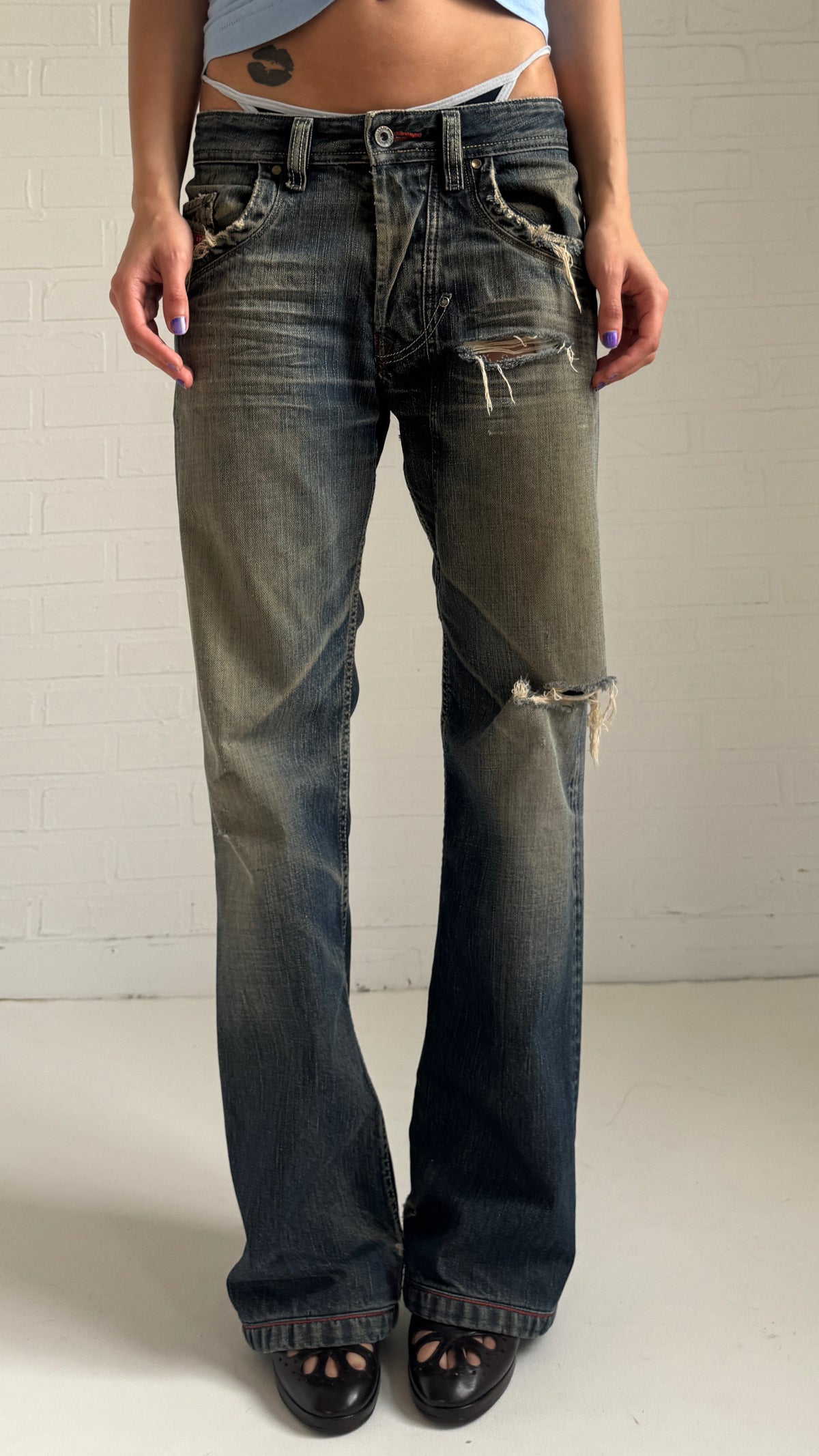 Distressed Straight Leg Jeans