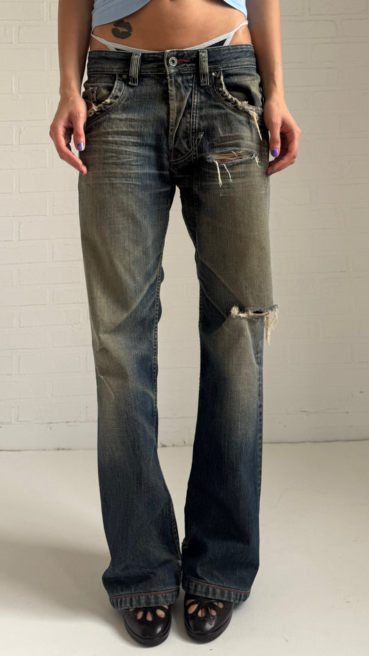 Distressed Straight Leg Jeans