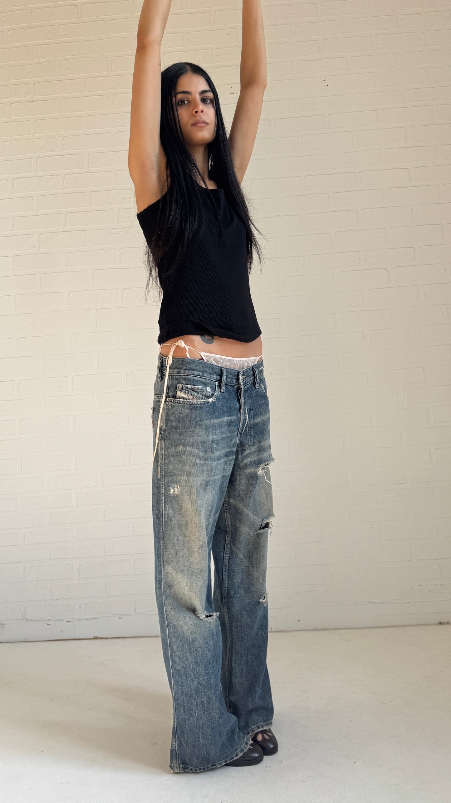 Distressed Wide Leg Jeans