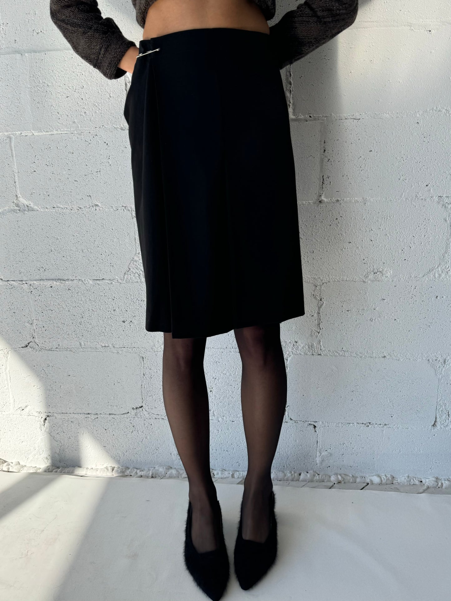 wool wrap skirt / black