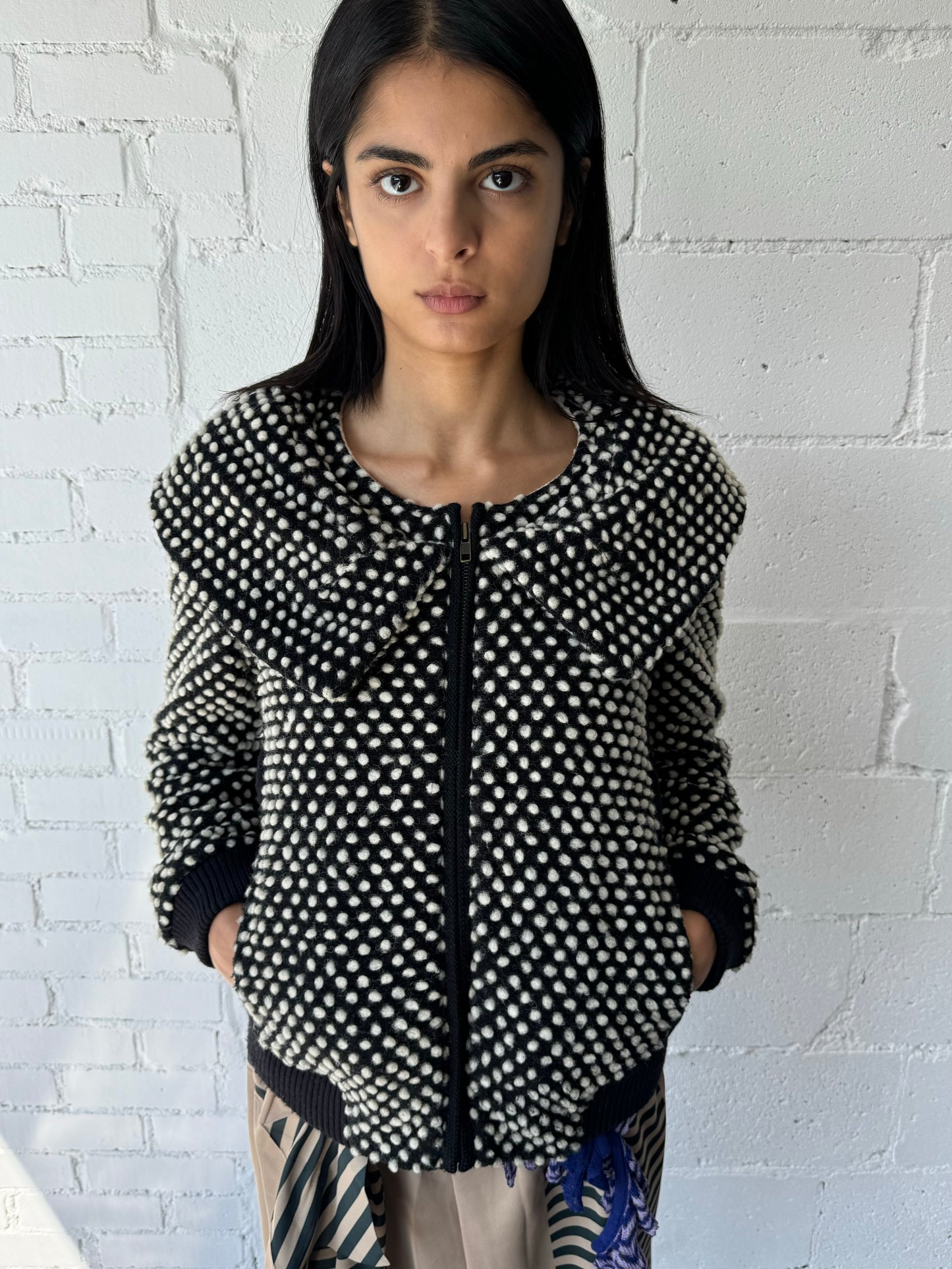 dot big collar jacket / black / white