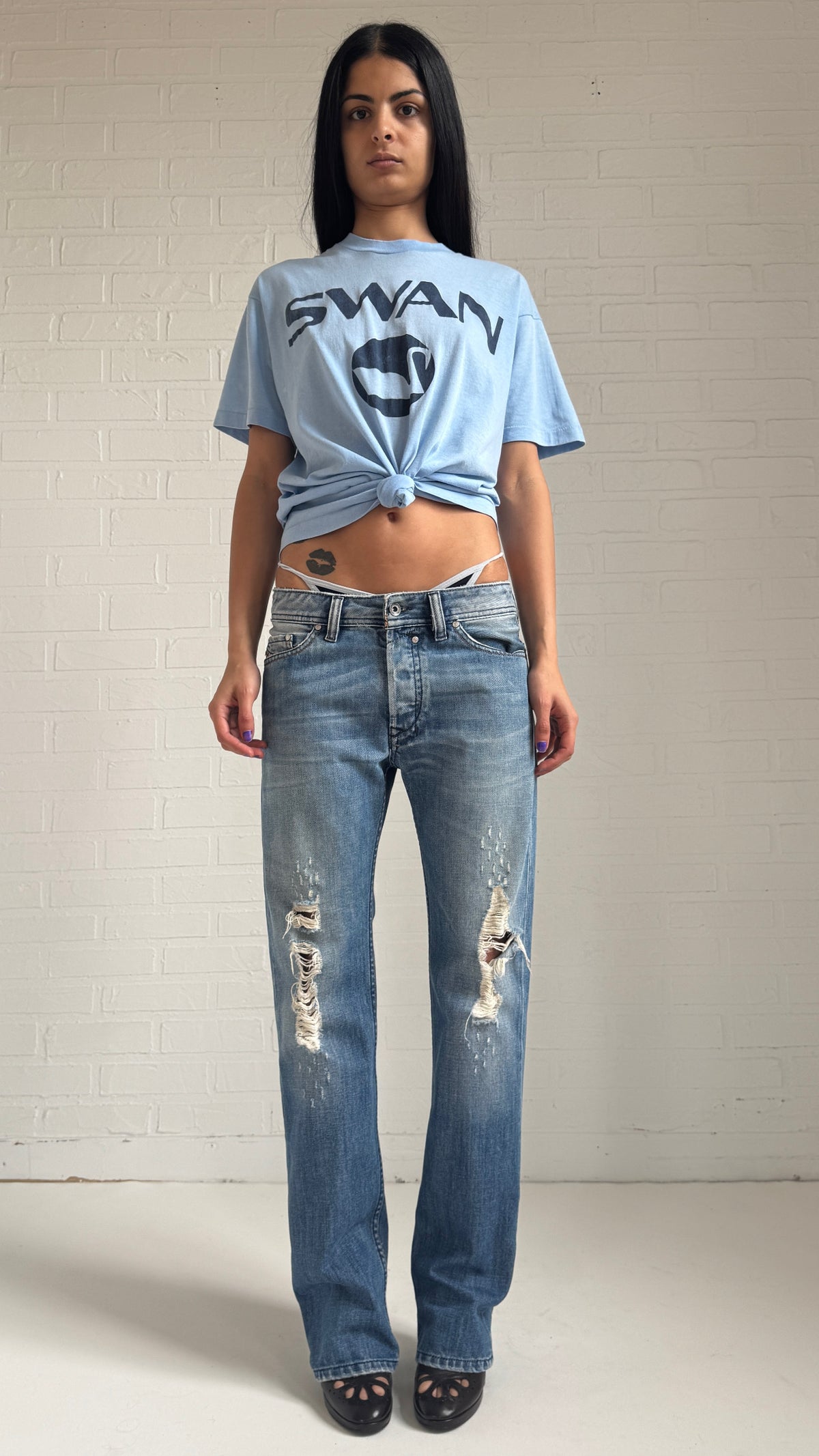 Distressed Straight Leg Jeans