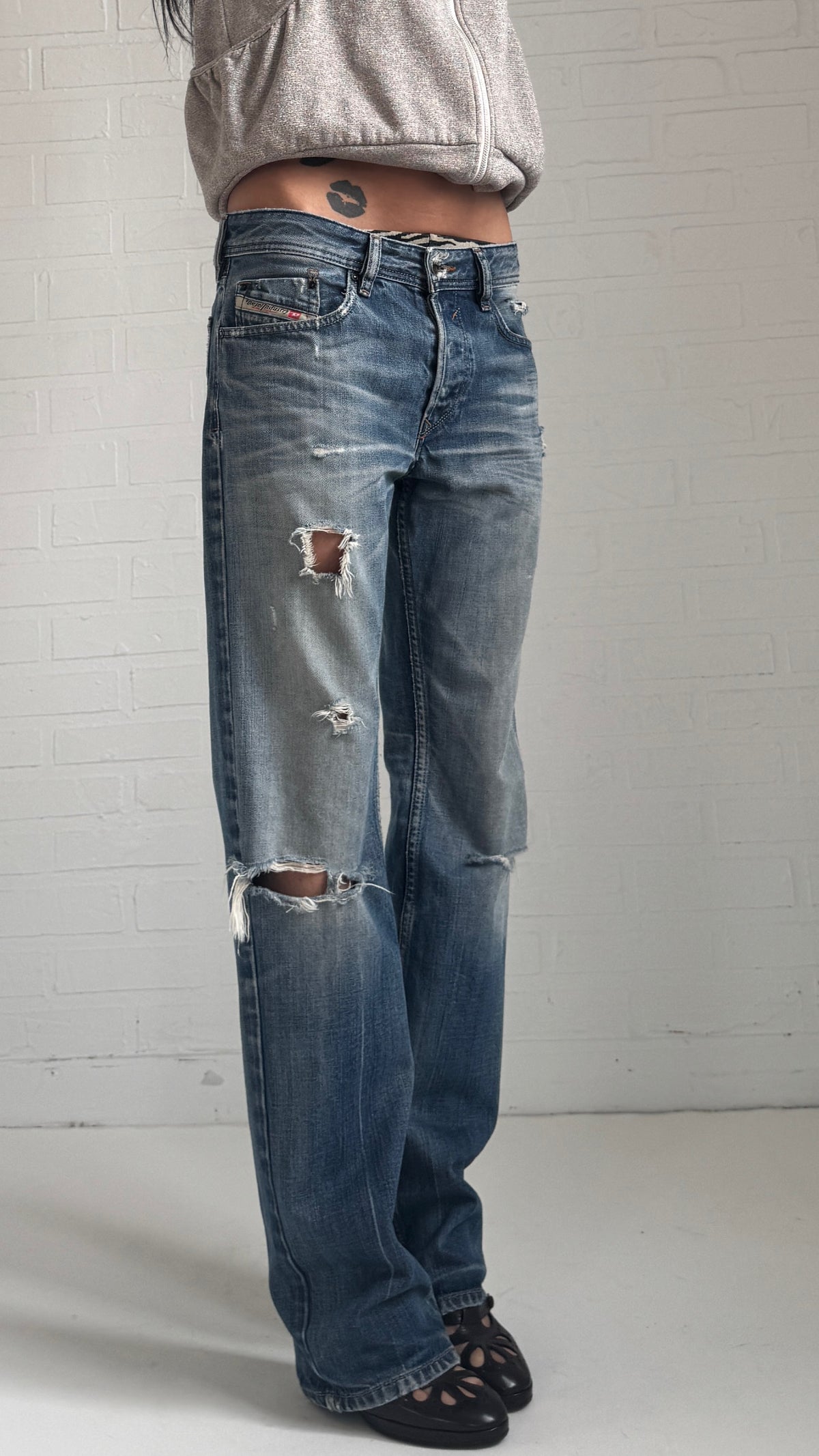 Distressed Relaxed Straight Leg Jeans