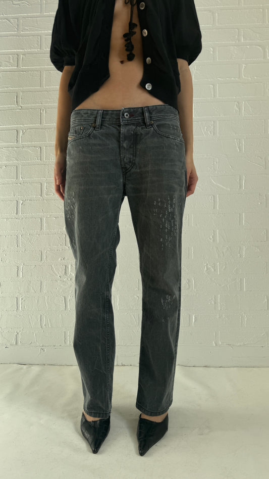 black distressed small