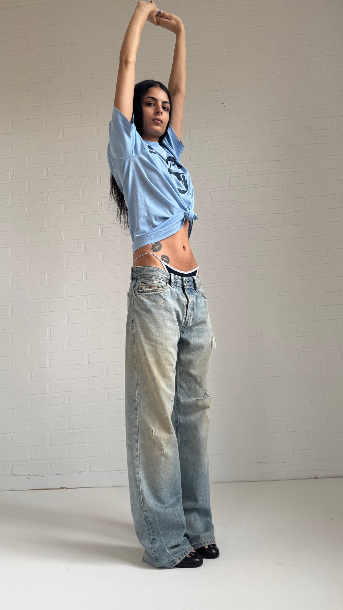 Distressed Relaxed Jeans