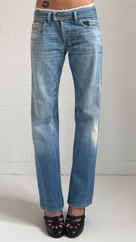 Embroidered Pocket Straight Leg Jeans