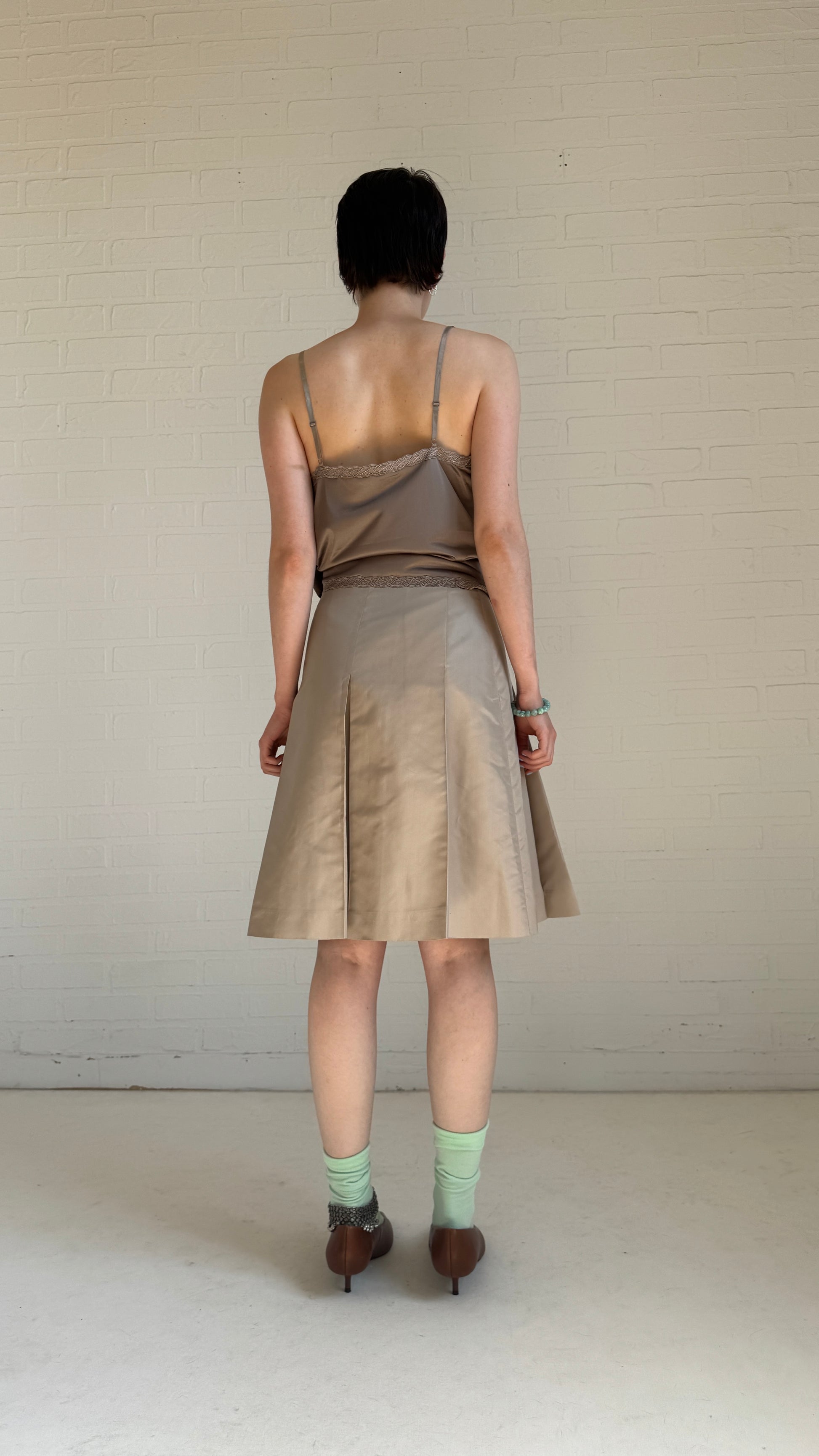 pleated skirt