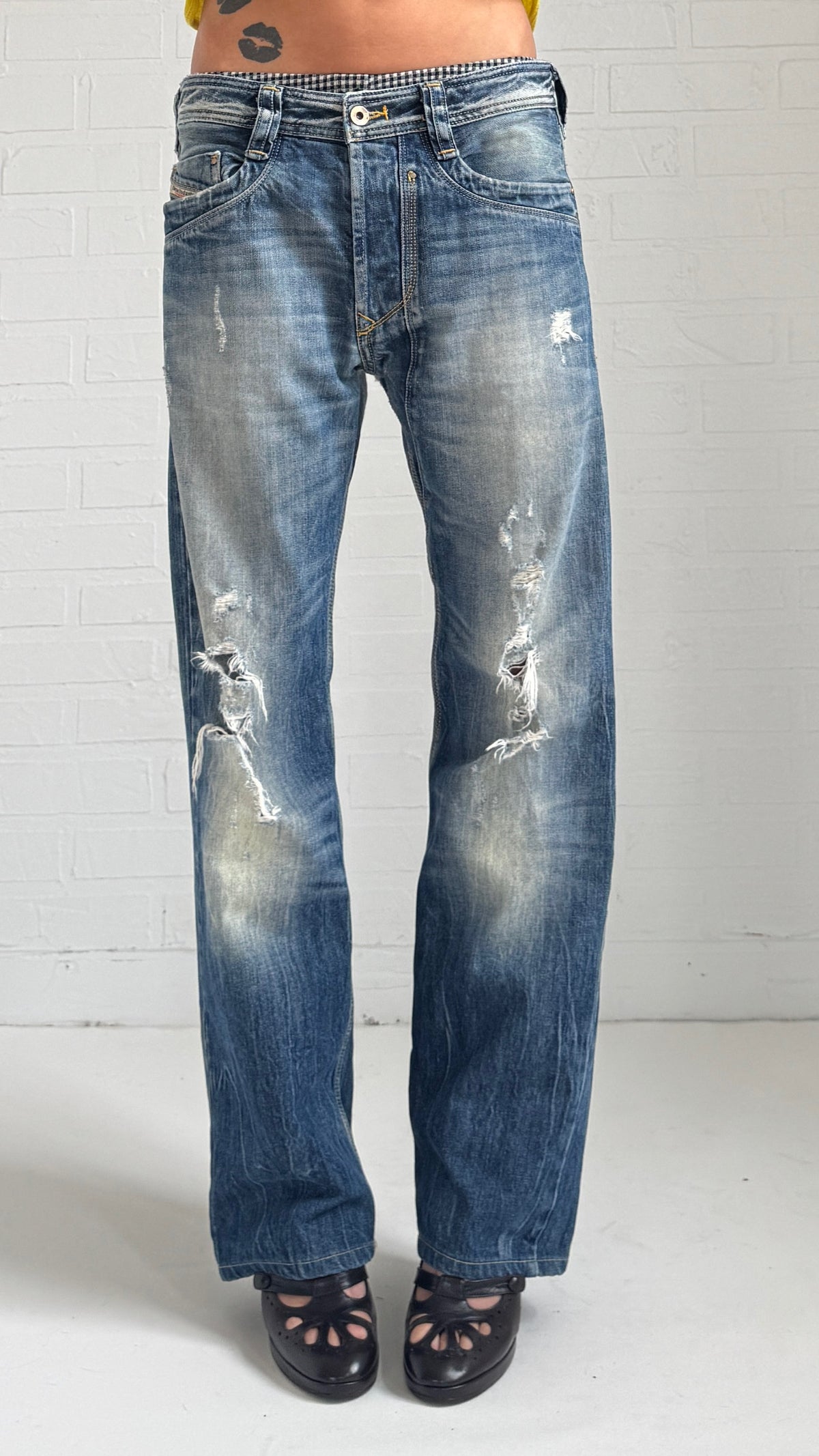 Relaxed Distressed Jeans