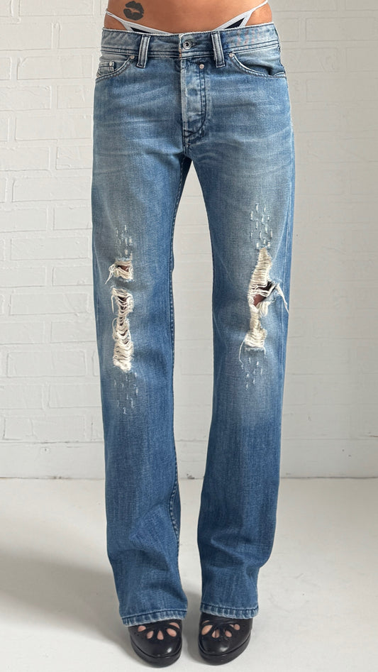 Distressed Straight Leg Jeans