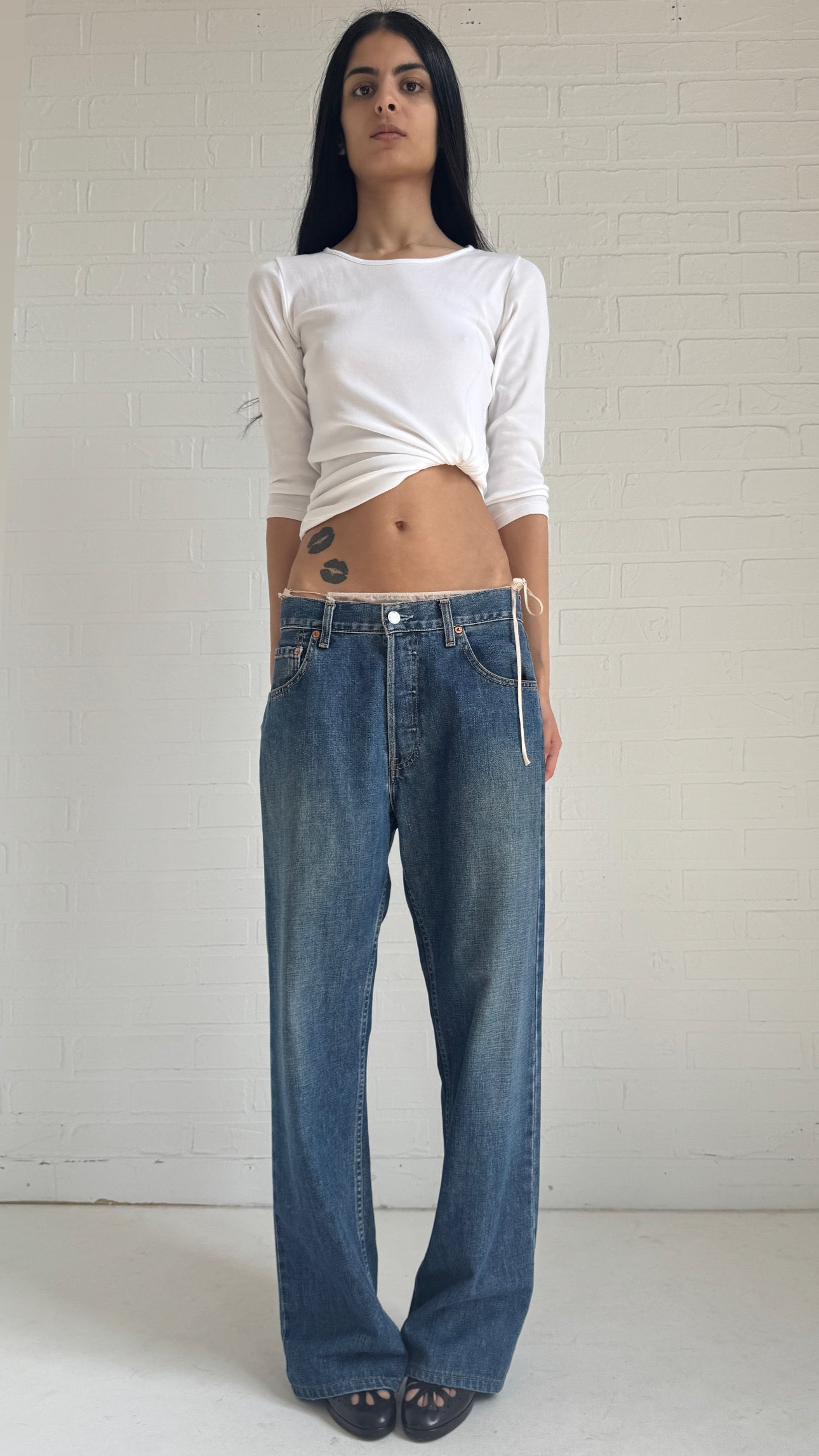 Relaxed Low Rise Wide Jeans