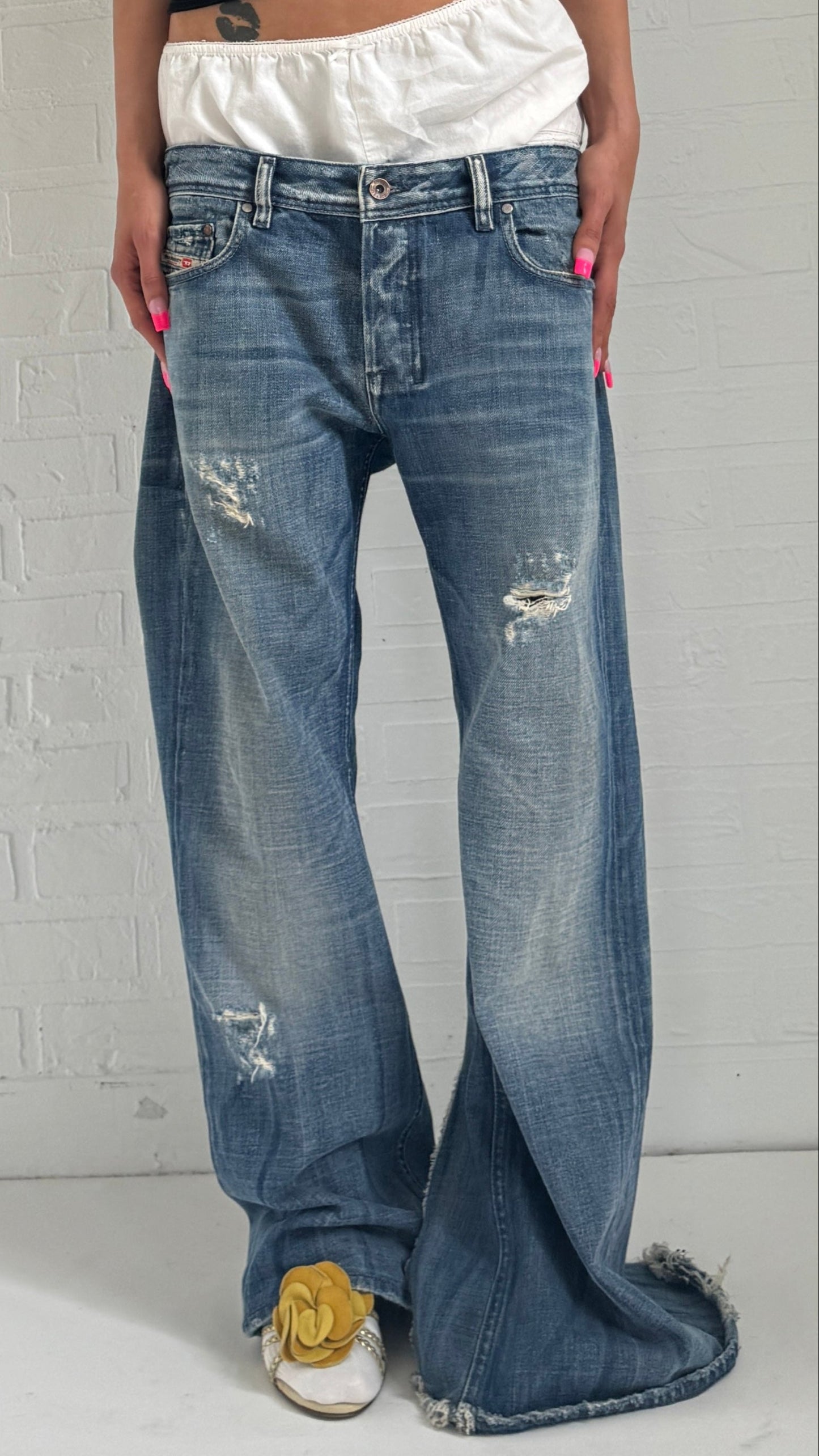 flare cut out ripped 33