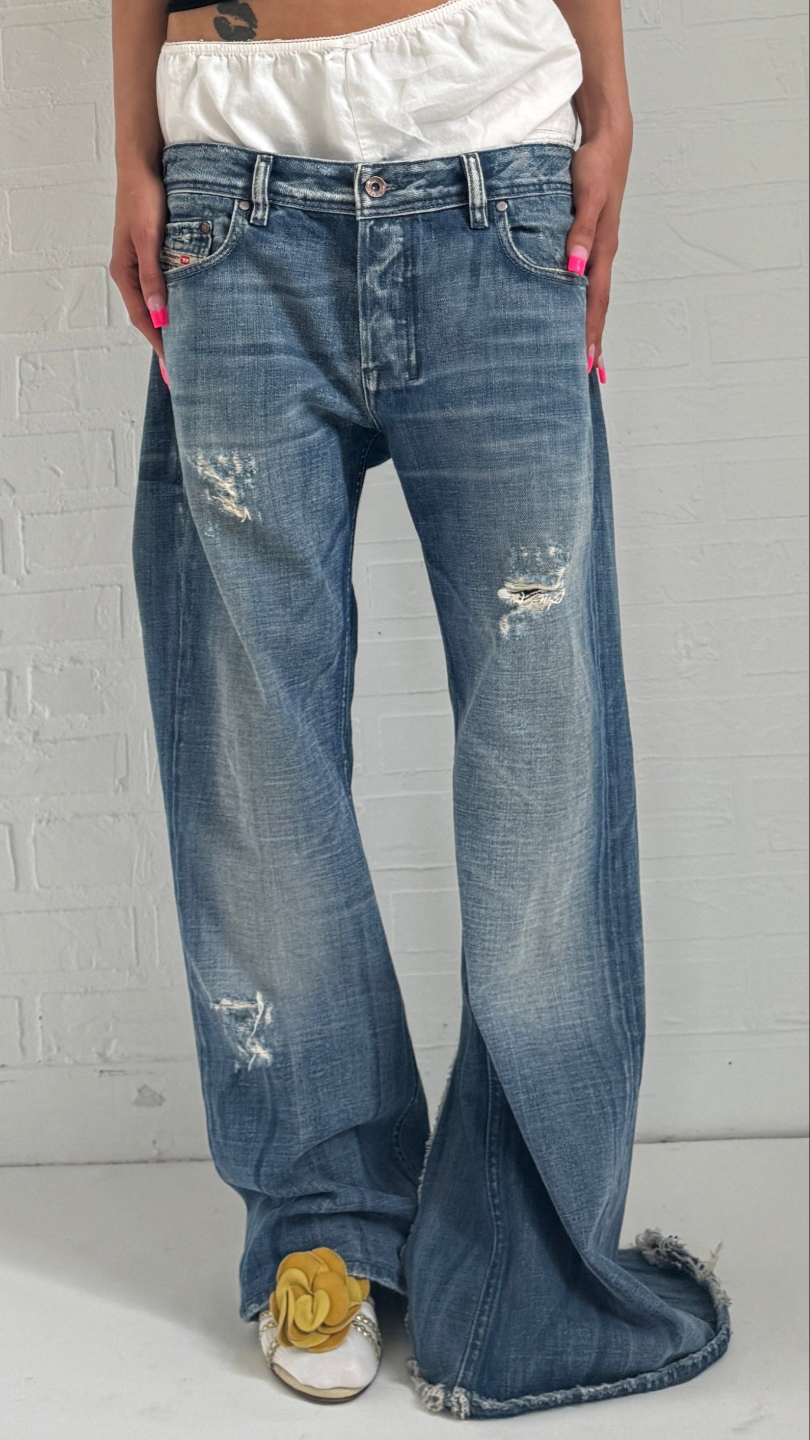 flare cut out ripped 33
