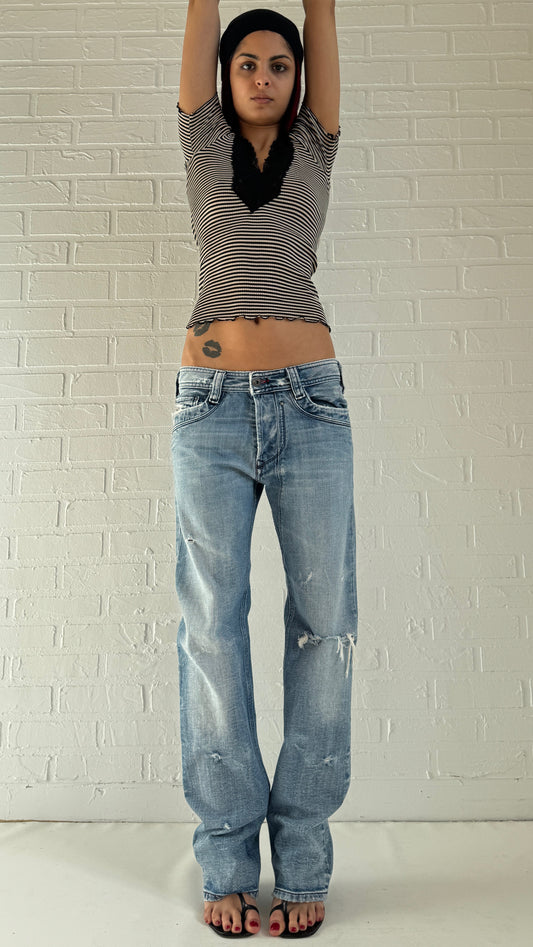 Distressed Straight Leg Jeans