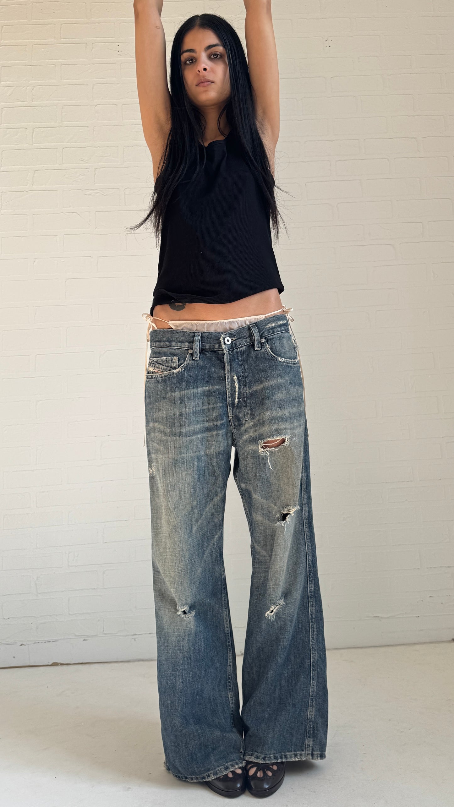 Distressed Wide Leg Jeans