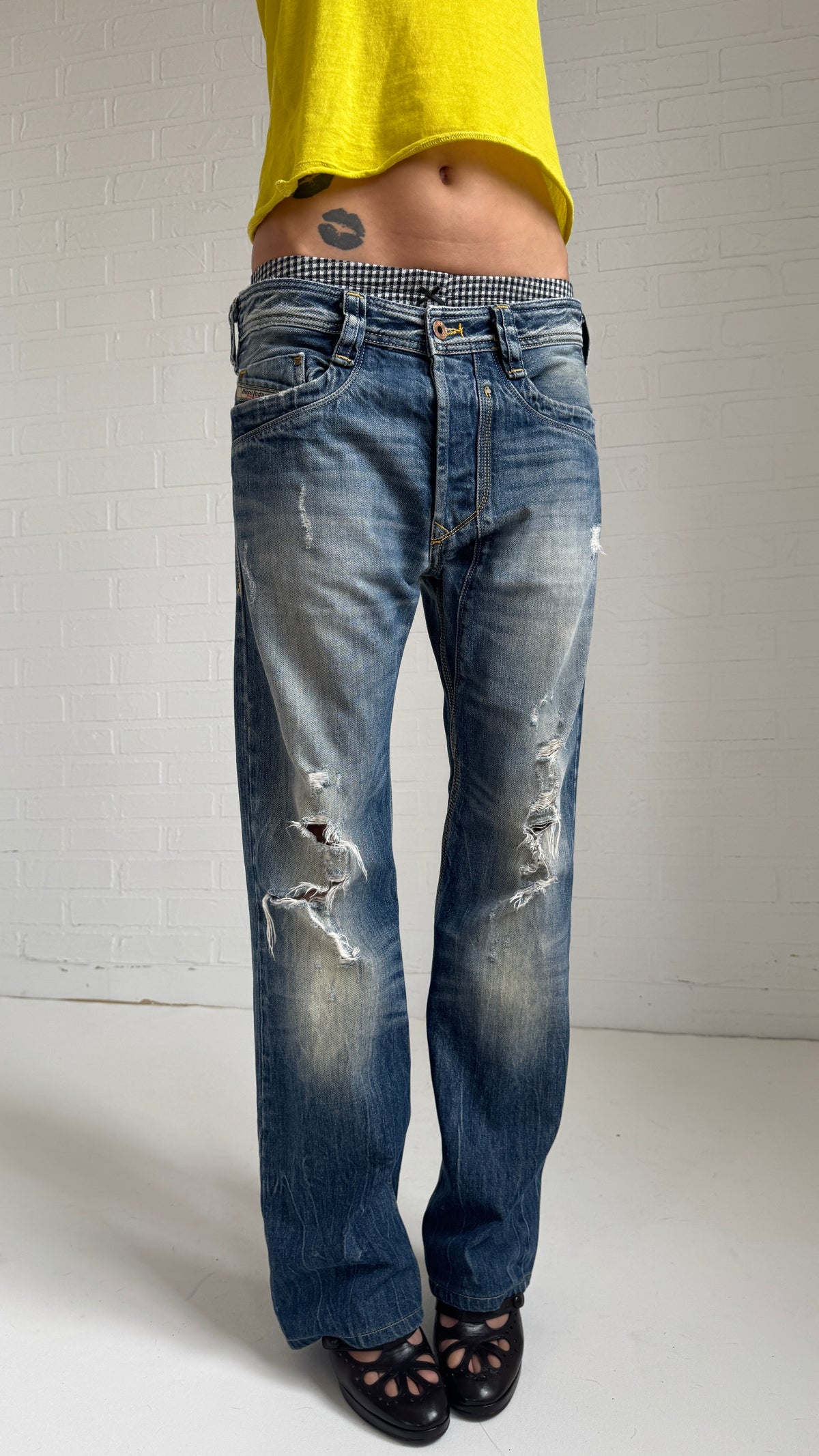 Relaxed Distressed Jeans
