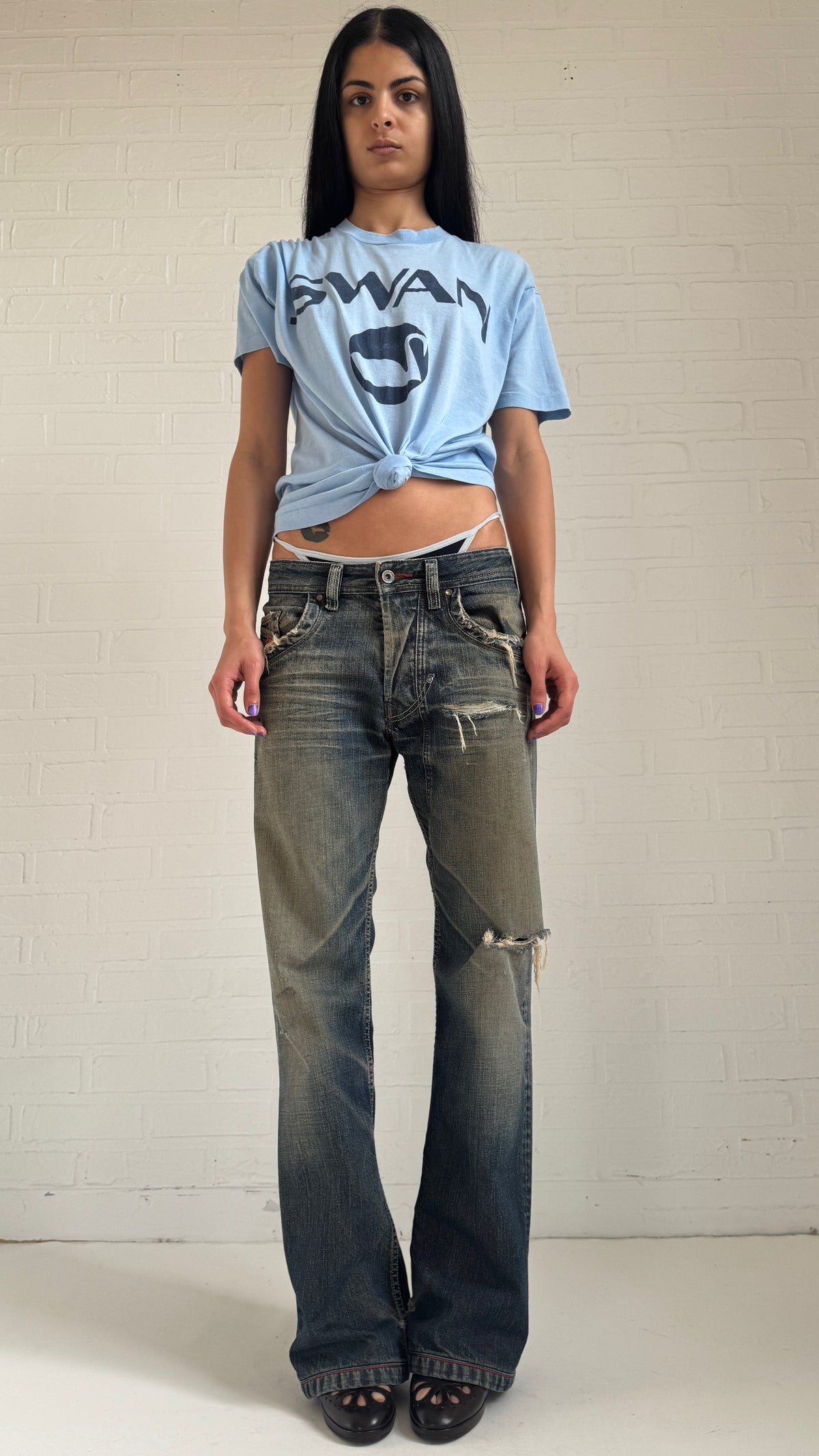 Distressed Straight Leg Jeans