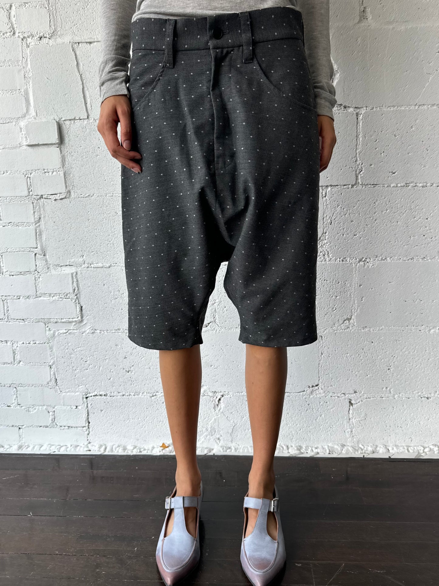 dot shorts / grey