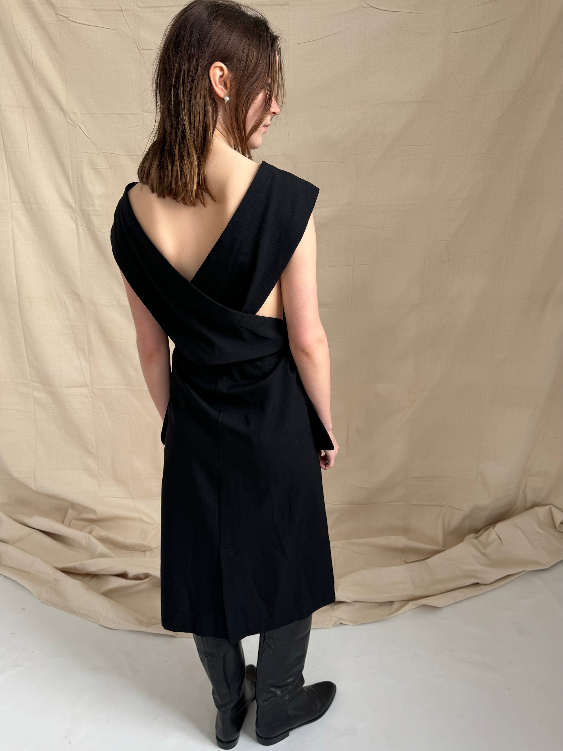 Comme des garcons wool cross back apron dress in black